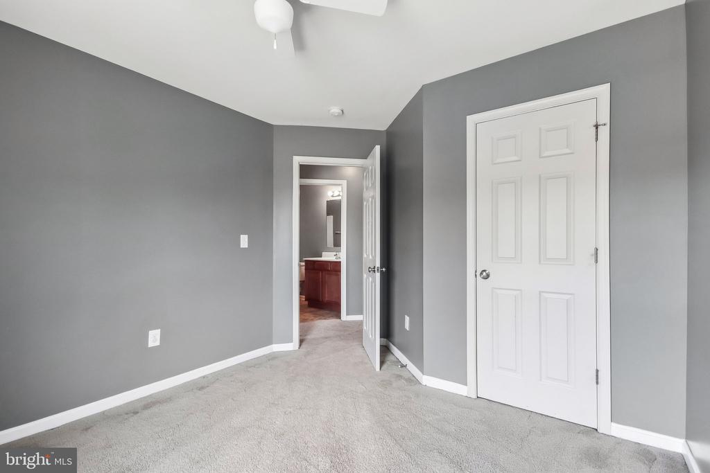 35142 SABA PL, LOCUST GROVE, Virginia 22508, 4 Bedrooms Bedrooms, ,3 BathroomsBathrooms,Residential,35142 SABA PL,VAOR2014574 MLS # VAOR2014574