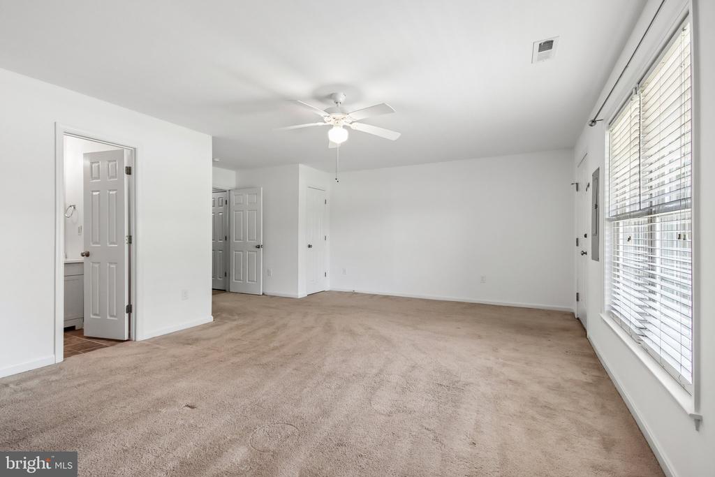 35142 SABA PL, LOCUST GROVE, Virginia 22508, 4 Bedrooms Bedrooms, ,3 BathroomsBathrooms,Residential,35142 SABA PL,VAOR2014574 MLS # VAOR2014574