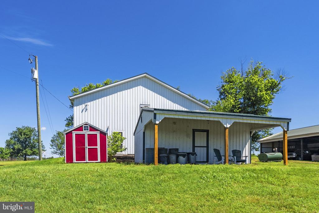 18030 BEL PRE RD, CULPEPER, Virginia 22701, 3 Bedrooms Bedrooms, ,2 BathroomsBathrooms,Residential,18030 BEL PRE RD,VACU2014218 MLS # VACU2014218