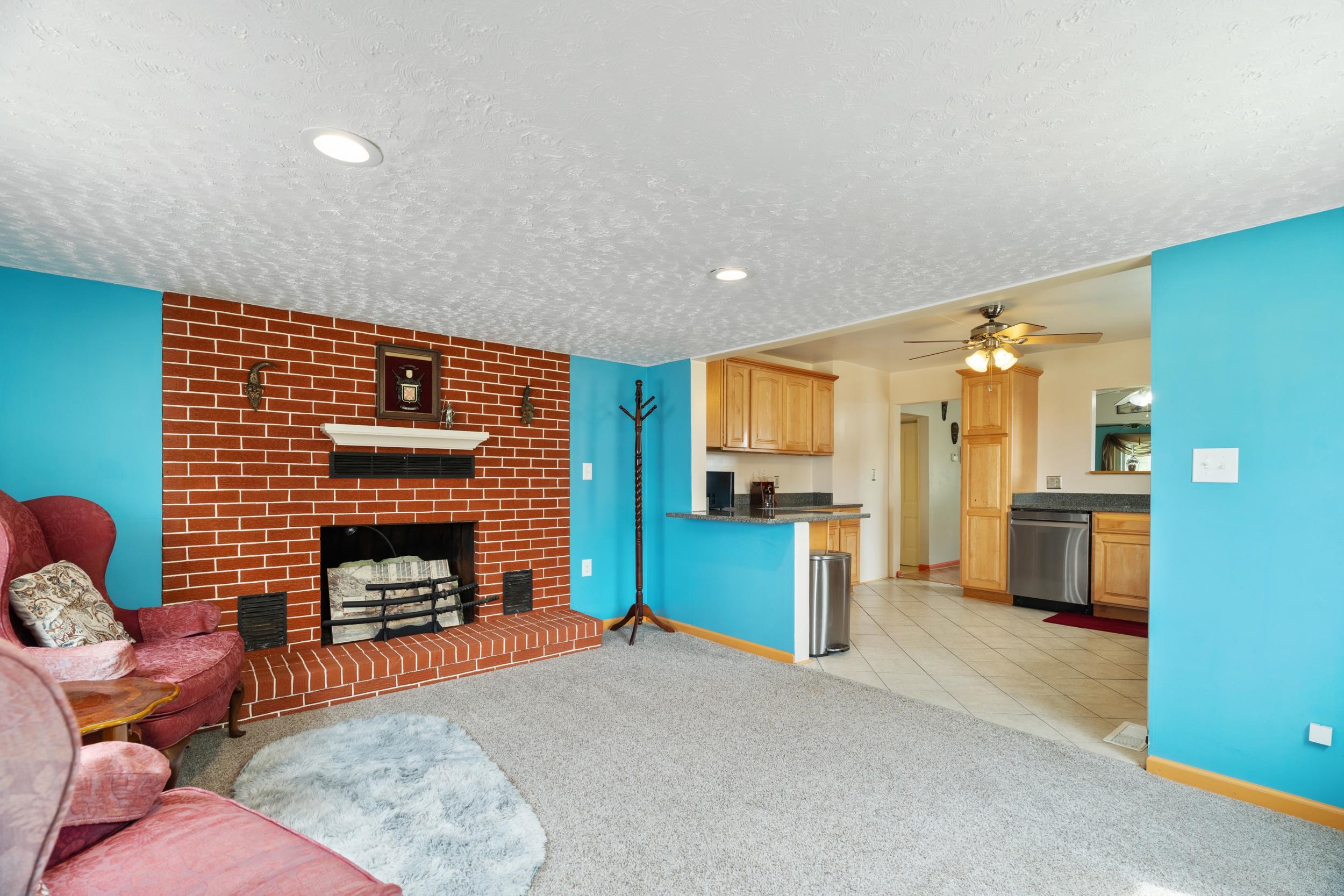 403 BETSY BELL RD, STAUNTON, Virginia 24401, 4 Bedrooms Bedrooms, ,2 BathroomsBathrooms,Residential,403 BETSY BELL RD,678933 MLS # 678933