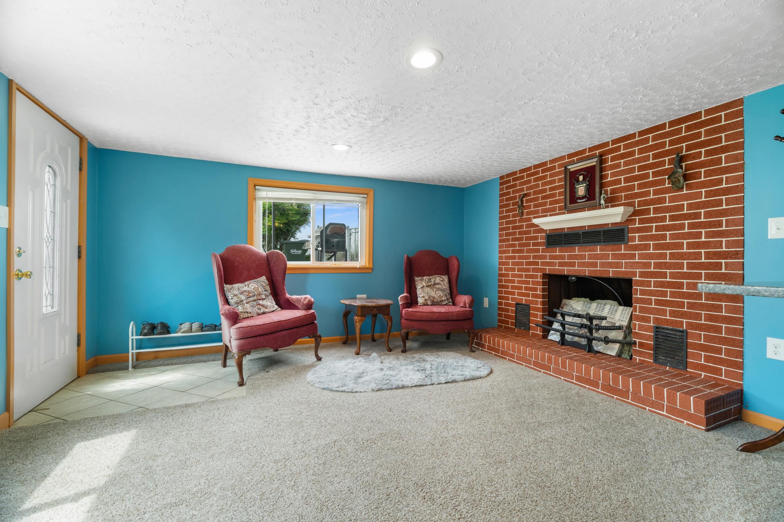 403 BETSY BELL RD, STAUNTON, Virginia 24401, 4 Bedrooms Bedrooms, ,2 BathroomsBathrooms,Residential,403 BETSY BELL RD,678933 MLS # 678933