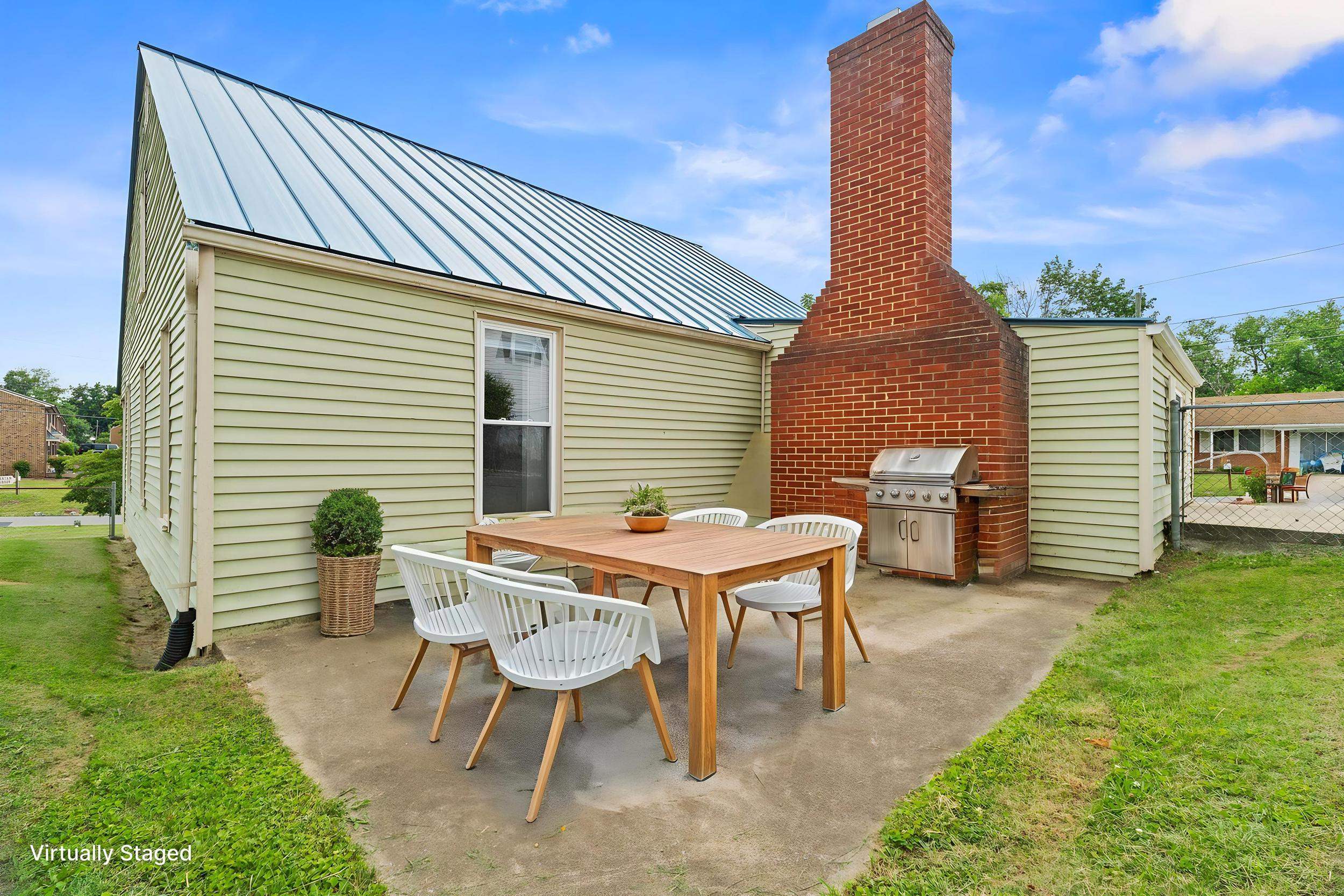 403 BETSY BELL RD, STAUNTON, Virginia 24401, 4 Bedrooms Bedrooms, ,2 BathroomsBathrooms,Residential,403 BETSY BELL RD,678933 MLS # 678933