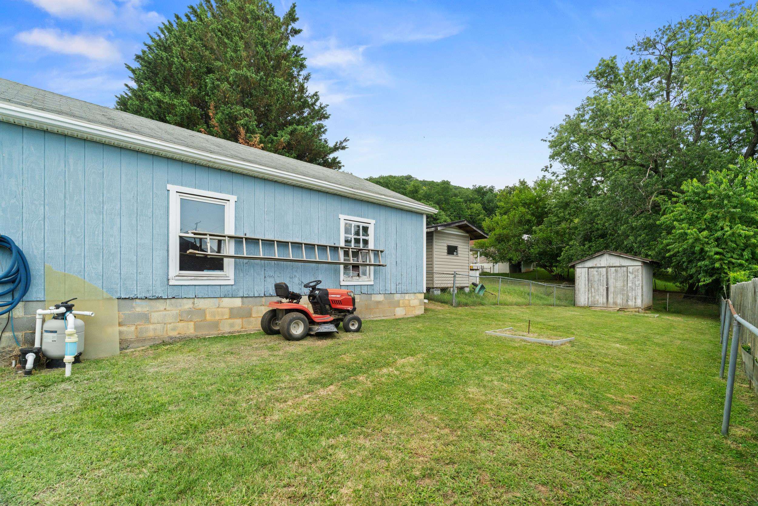 403 BETSY BELL RD, STAUNTON, Virginia 24401, 4 Bedrooms Bedrooms, ,2 BathroomsBathrooms,Residential,403 BETSY BELL RD,678933 MLS # 678933