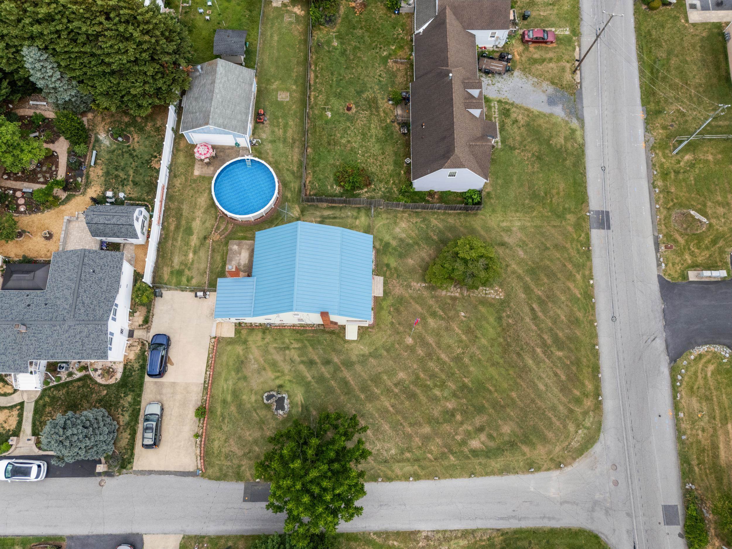 403 BETSY BELL RD, STAUNTON, Virginia 24401, 4 Bedrooms Bedrooms, ,2 BathroomsBathrooms,Residential,403 BETSY BELL RD,678933 MLS # 678933