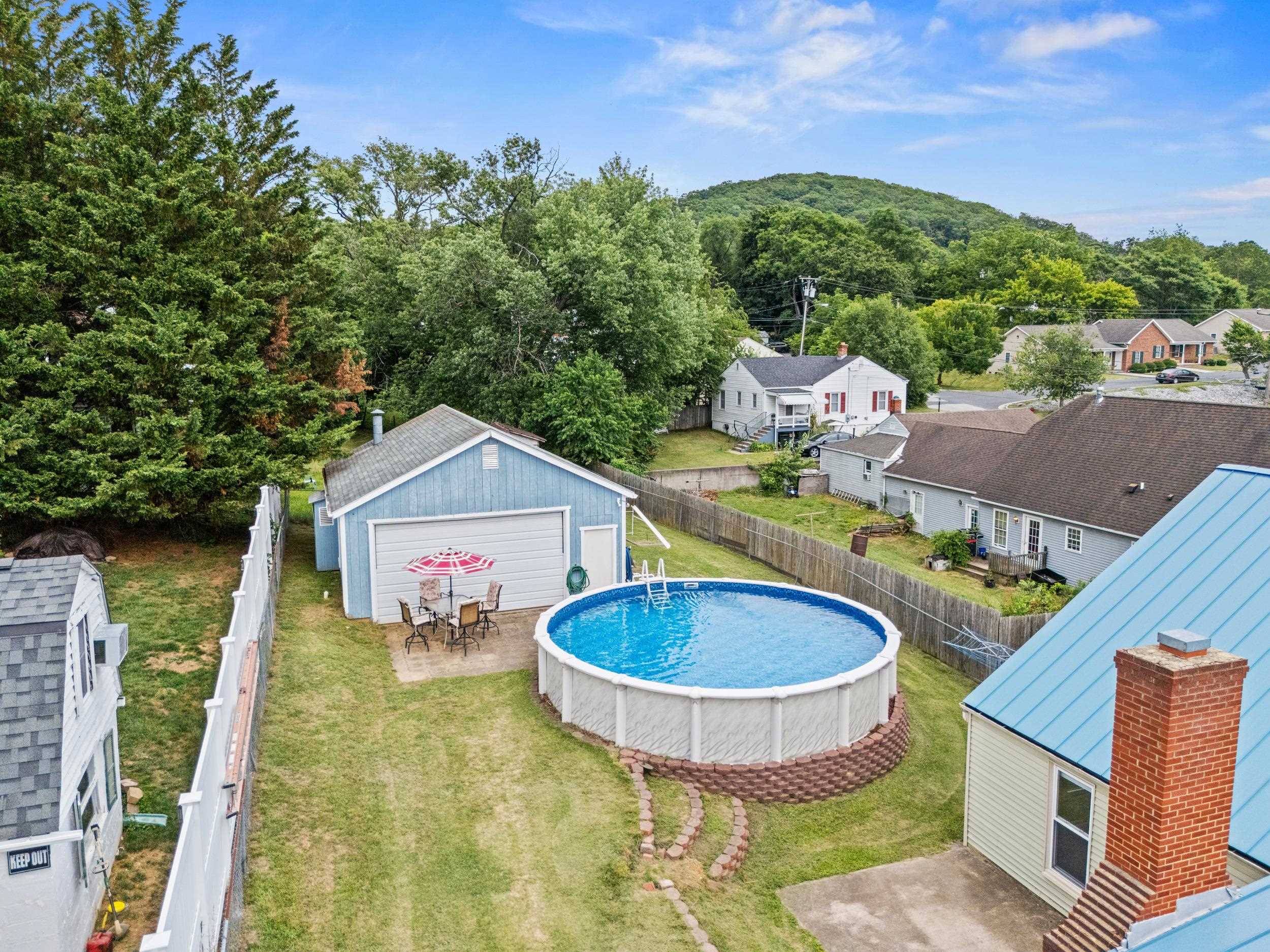403 BETSY BELL RD, STAUNTON, Virginia 24401, 4 Bedrooms Bedrooms, ,2 BathroomsBathrooms,Residential,403 BETSY BELL RD,678933 MLS # 678933