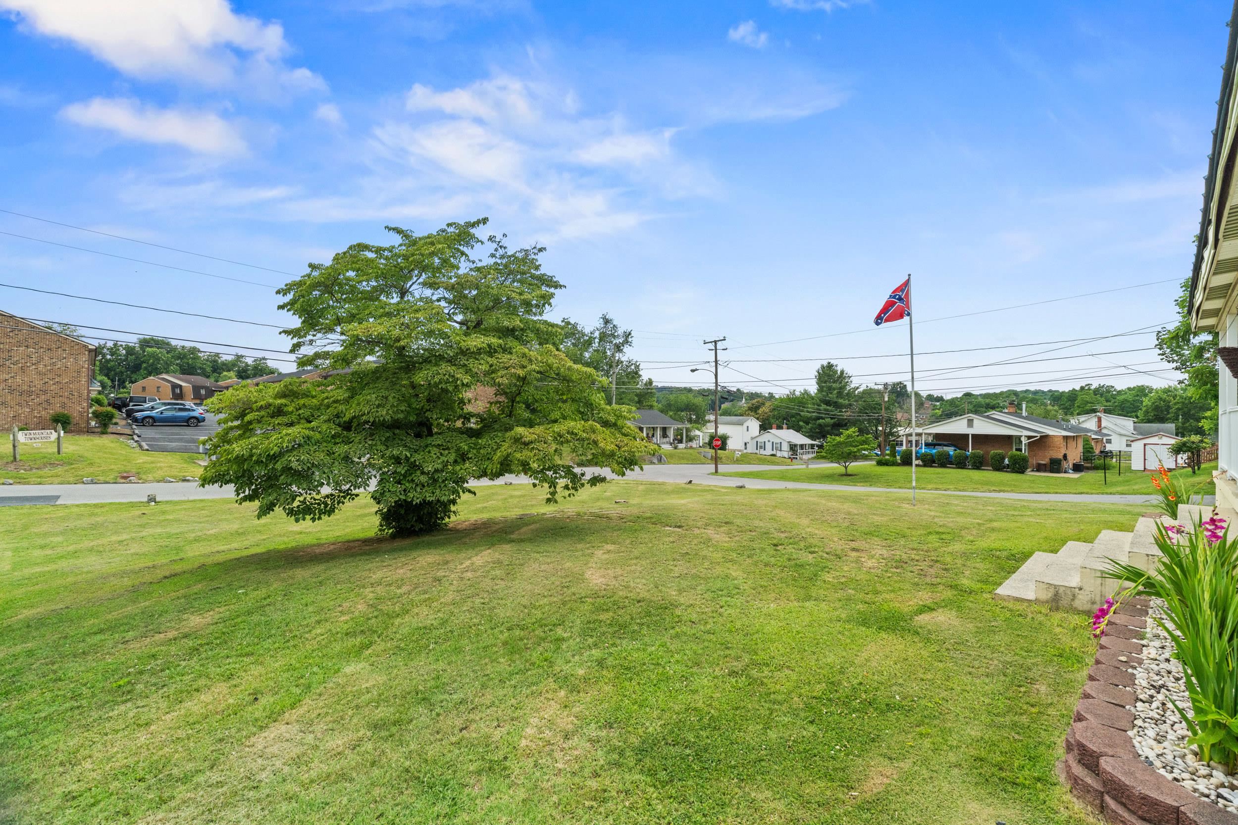 403 BETSY BELL RD, STAUNTON, Virginia 24401, 4 Bedrooms Bedrooms, ,2 BathroomsBathrooms,Residential,403 BETSY BELL RD,678933 MLS # 678933