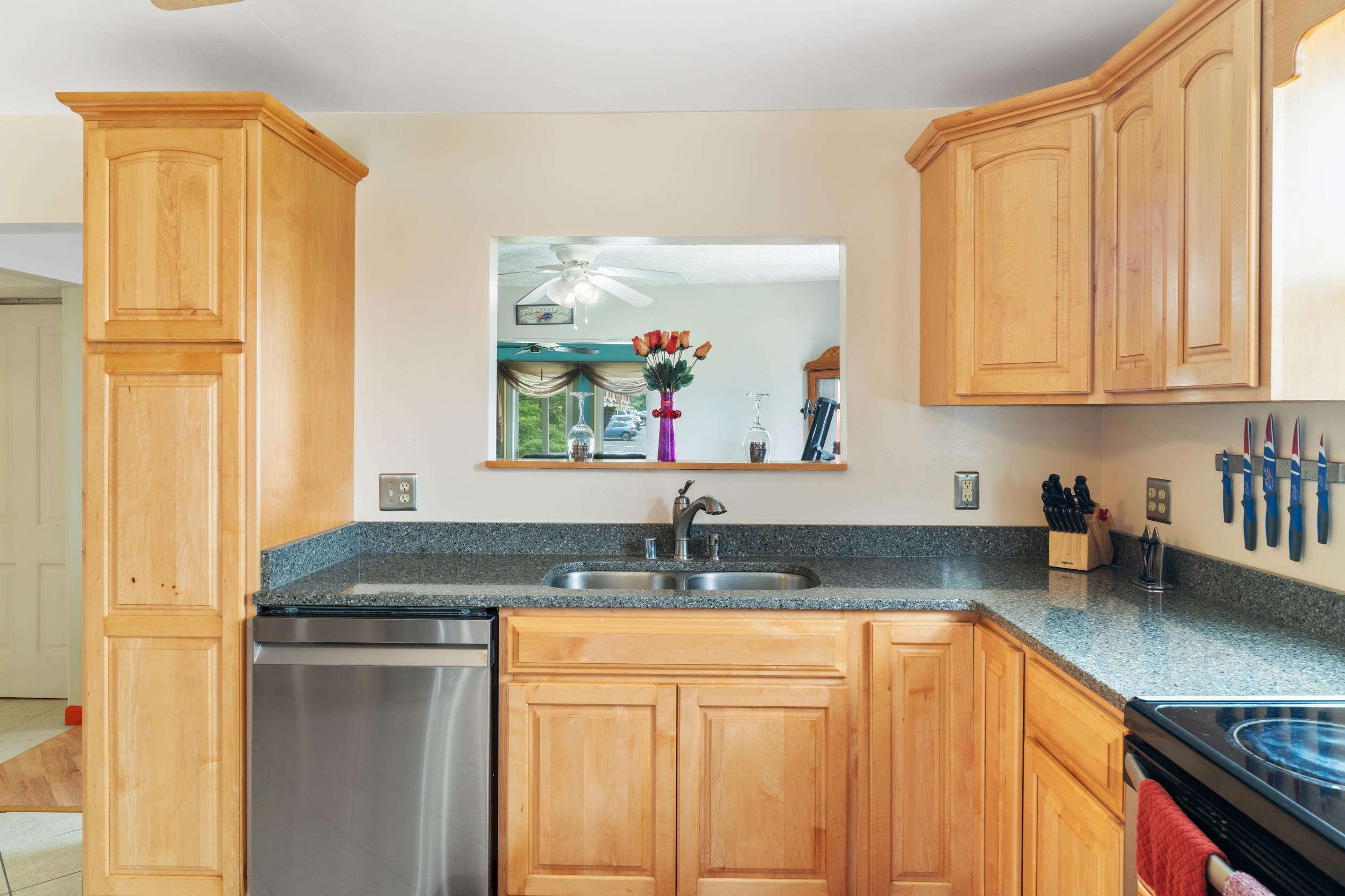 403 BETSY BELL RD, STAUNTON, Virginia 24401, 4 Bedrooms Bedrooms, ,2 BathroomsBathrooms,Residential,403 BETSY BELL RD,678933 MLS # 678933