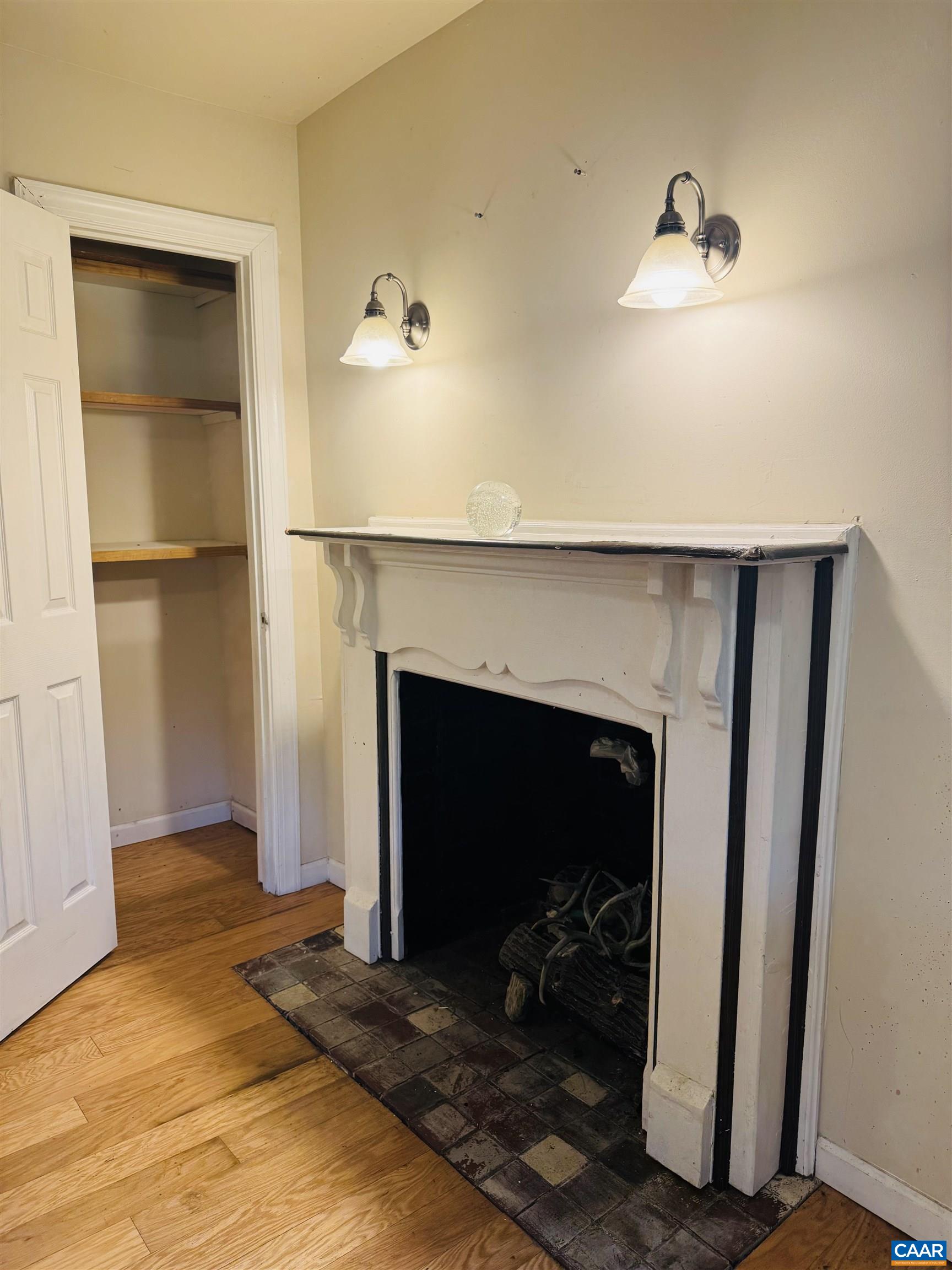 1924 E MAIN ST, WAYNESBORO, Virginia 22980, 3 Bedrooms Bedrooms, ,2 BathroomsBathrooms,Residential,1924 E MAIN ST,678934 MLS # 678934