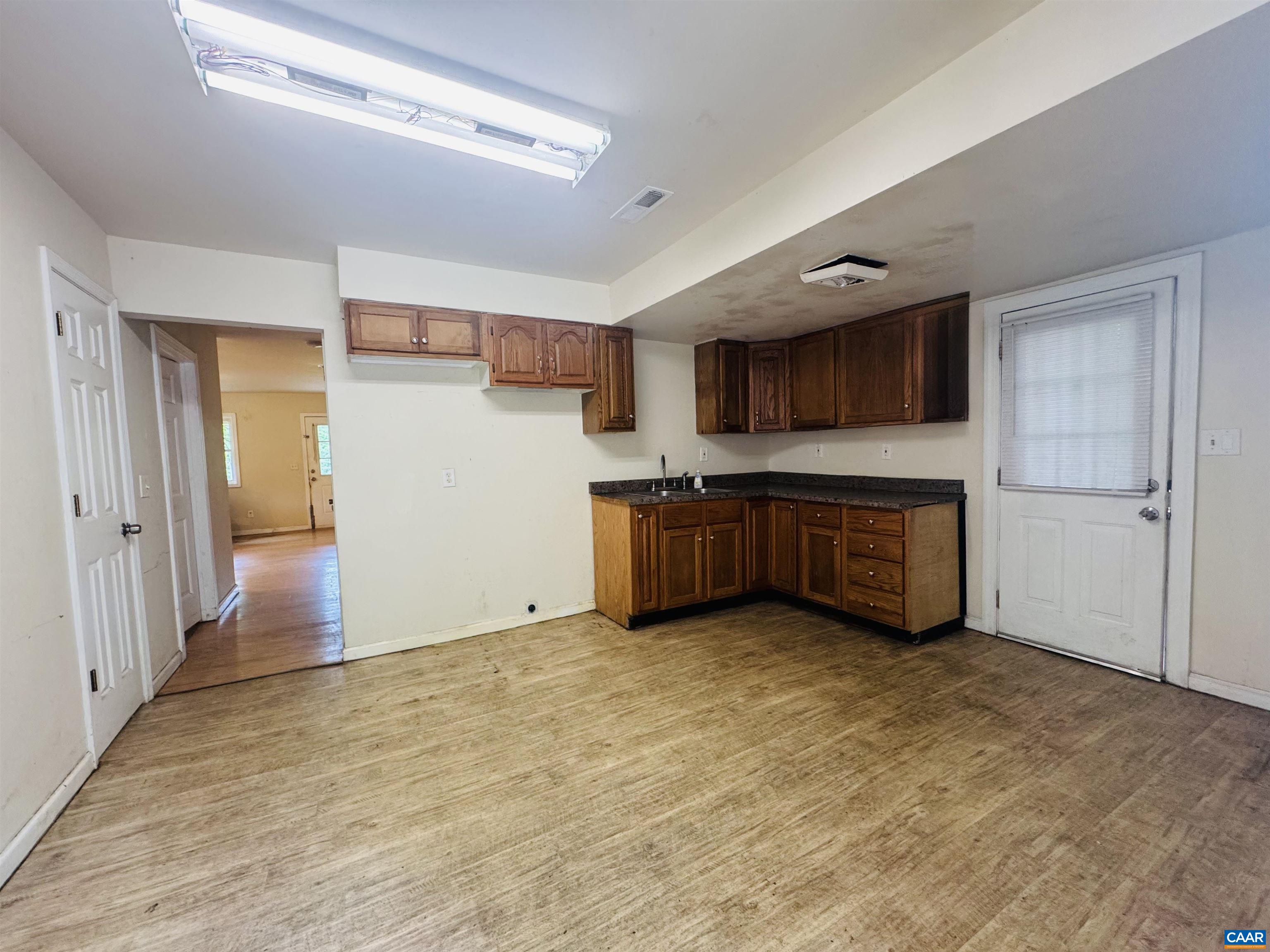 1924 E MAIN ST, WAYNESBORO, Virginia 22980, 3 Bedrooms Bedrooms, ,2 BathroomsBathrooms,Residential,1924 E MAIN ST,678934 MLS # 678934