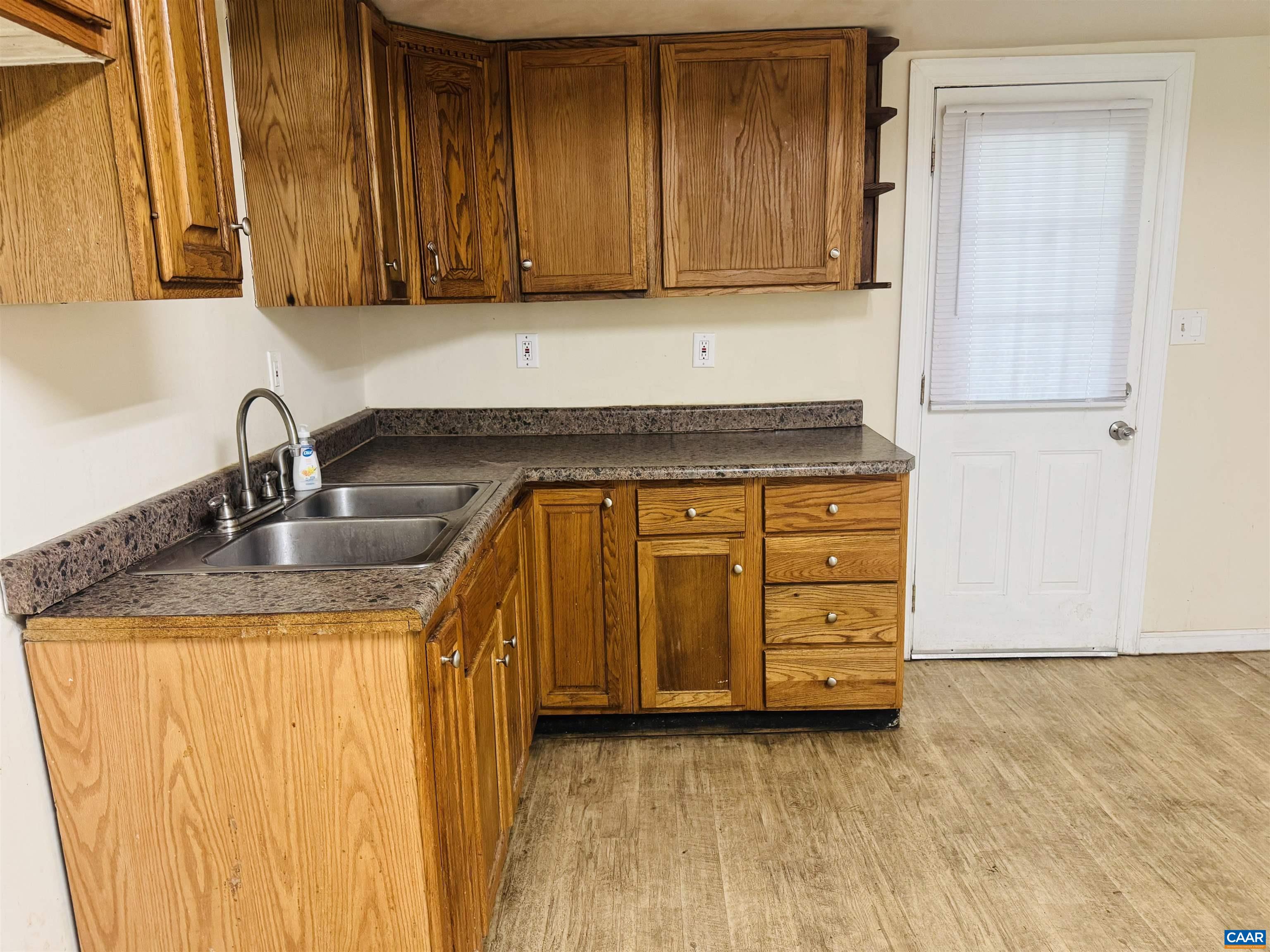 1924 E MAIN ST, WAYNESBORO, Virginia 22980, 3 Bedrooms Bedrooms, ,2 BathroomsBathrooms,Residential,1924 E MAIN ST,678934 MLS # 678934