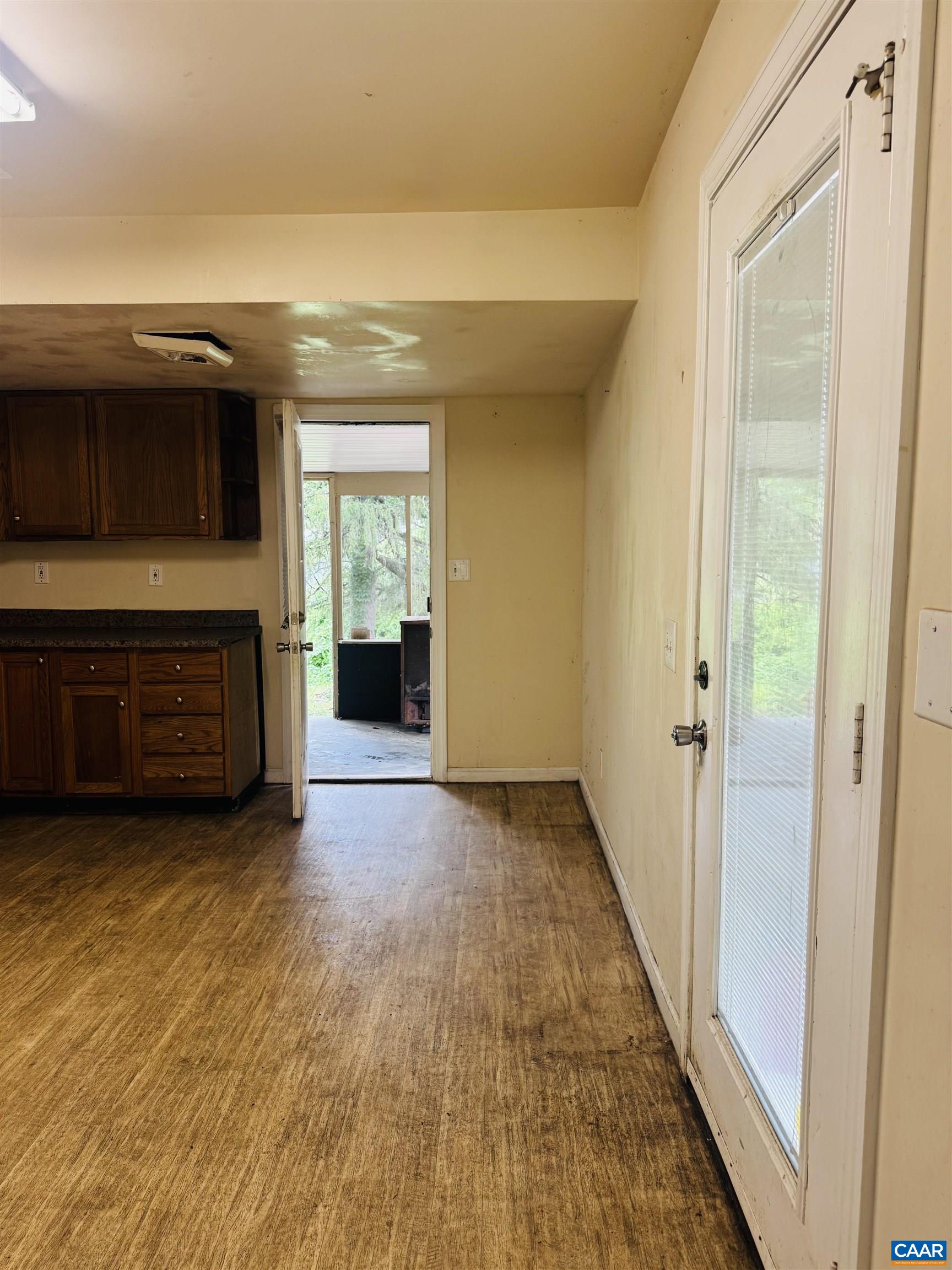 1924 E MAIN ST, WAYNESBORO, Virginia 22980, 3 Bedrooms Bedrooms, ,2 BathroomsBathrooms,Residential,1924 E MAIN ST,678934 MLS # 678934
