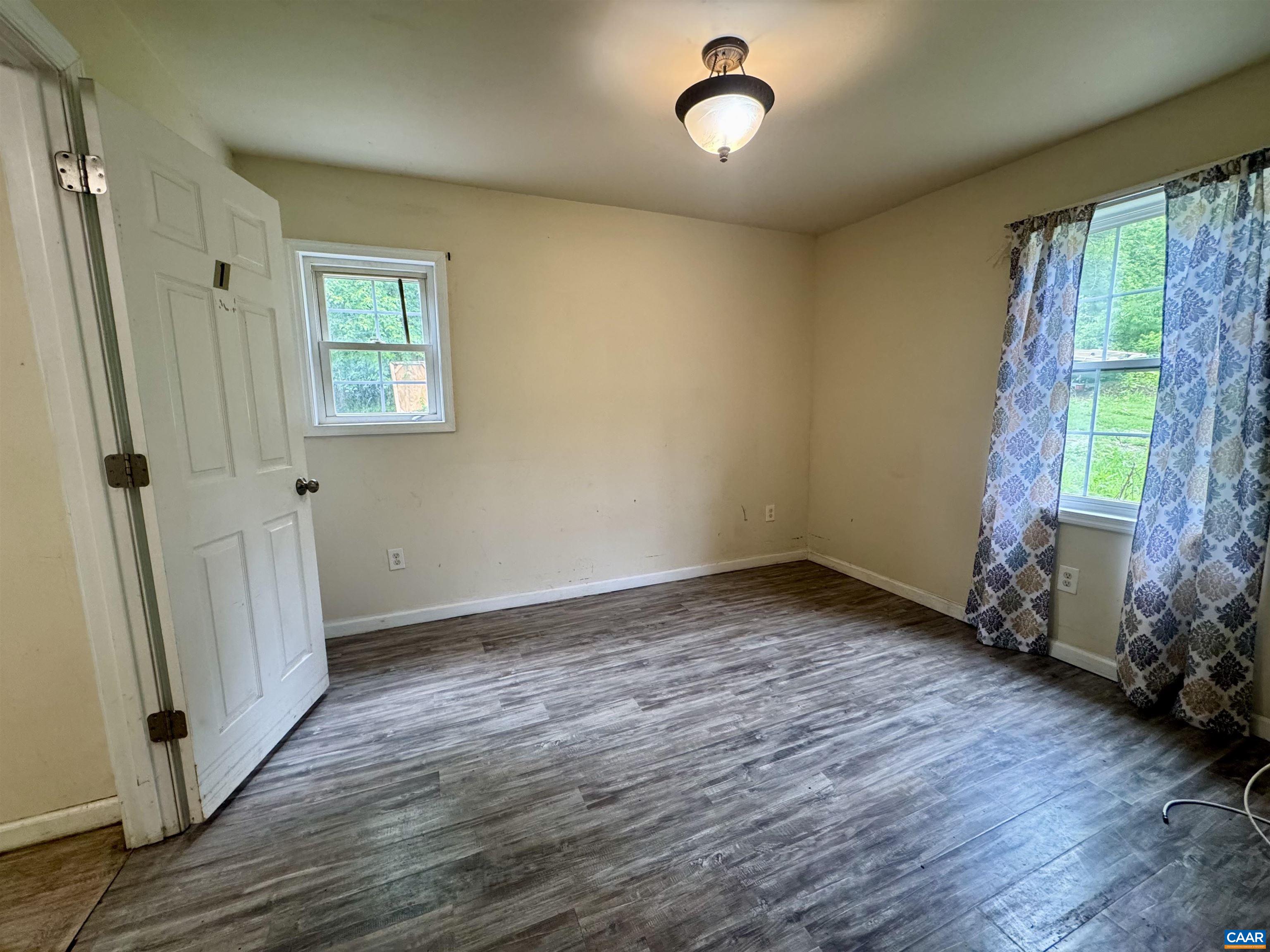 1924 E MAIN ST, WAYNESBORO, Virginia 22980, 3 Bedrooms Bedrooms, ,2 BathroomsBathrooms,Residential,1924 E MAIN ST,678934 MLS # 678934