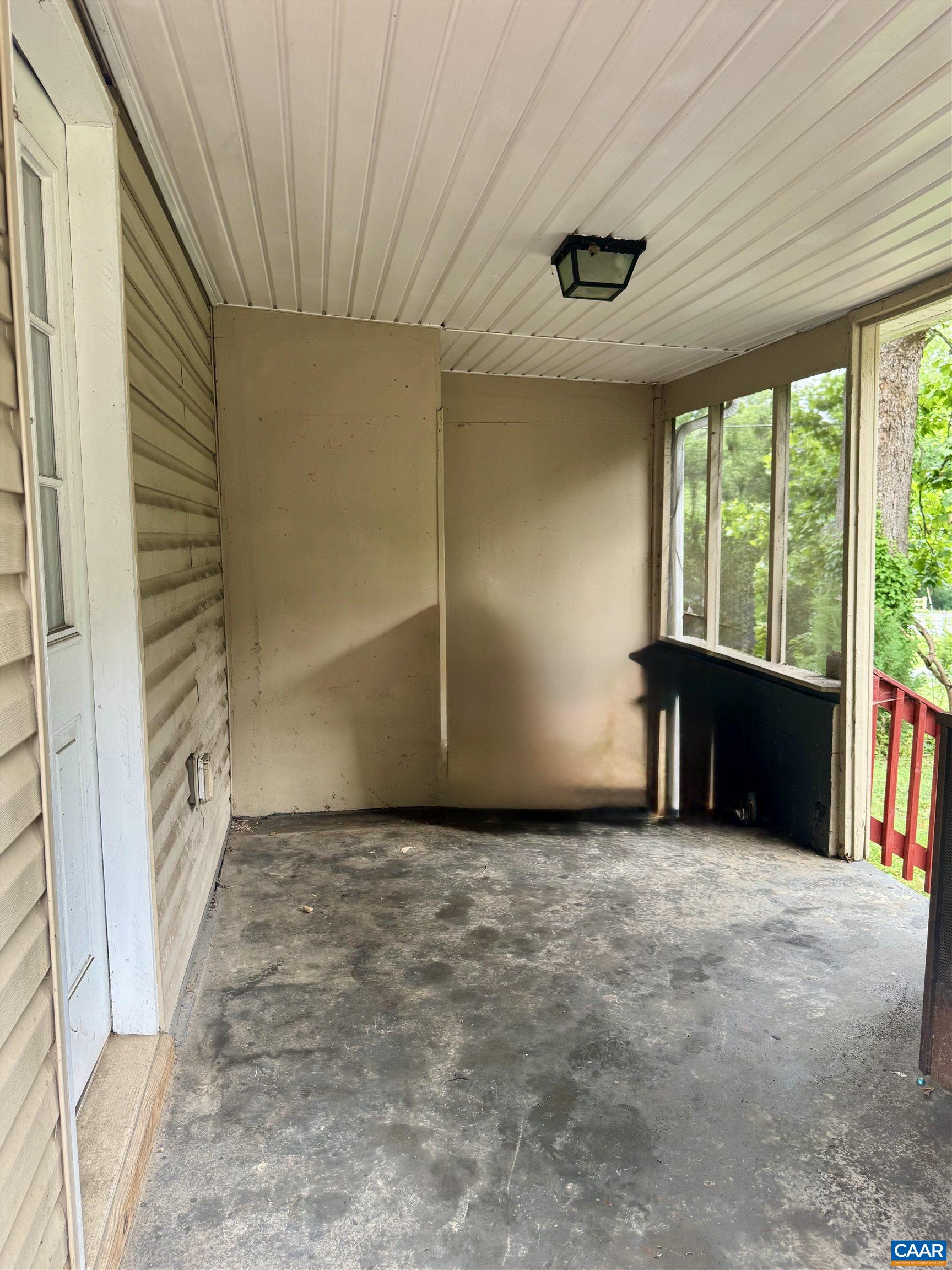 1924 E MAIN ST, WAYNESBORO, Virginia 22980, 3 Bedrooms Bedrooms, ,2 BathroomsBathrooms,Residential,1924 E MAIN ST,678934 MLS # 678934