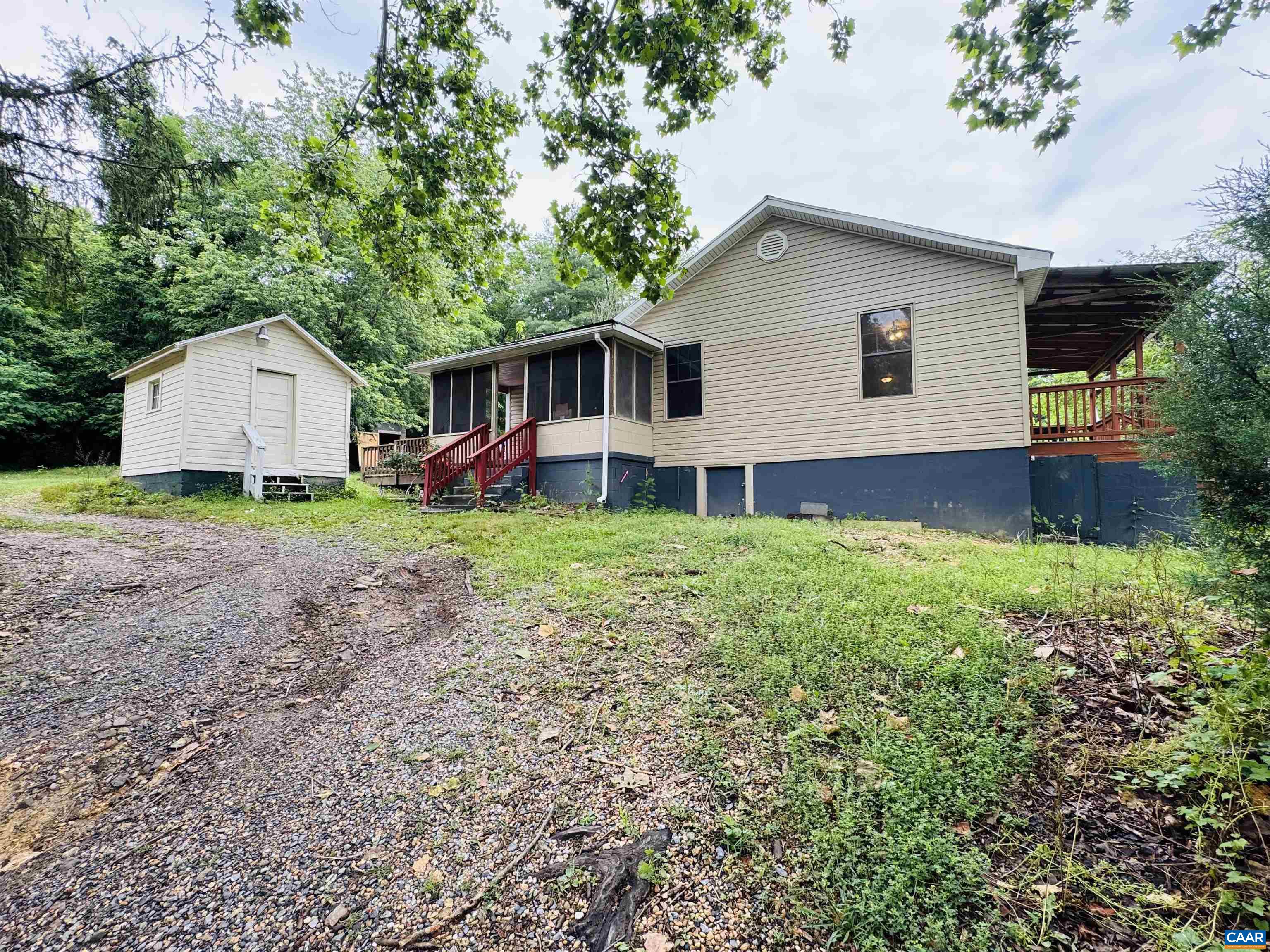 1924 E MAIN ST, WAYNESBORO, Virginia 22980, 3 Bedrooms Bedrooms, ,2 BathroomsBathrooms,Residential,1924 E MAIN ST,678934 MLS # 678934