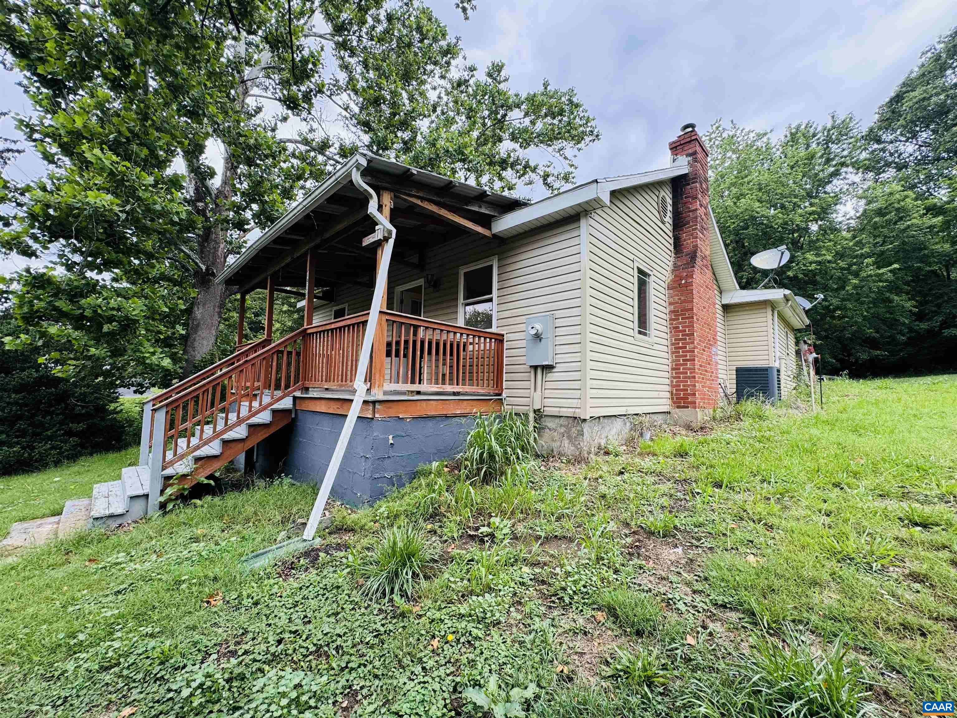 1924 E MAIN ST, WAYNESBORO, Virginia 22980, 3 Bedrooms Bedrooms, ,2 BathroomsBathrooms,Residential,1924 E MAIN ST,678934 MLS # 678934
