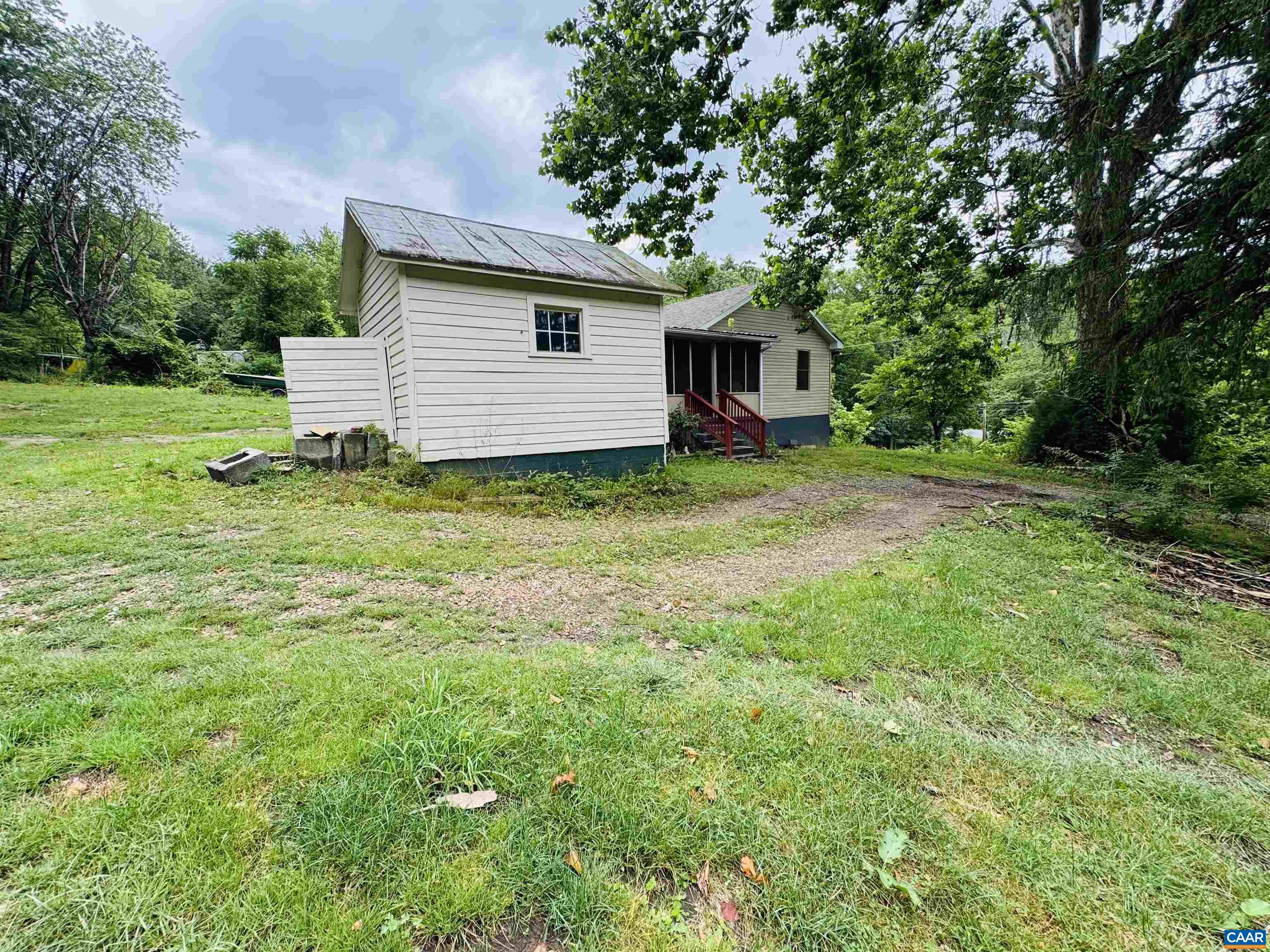 1924 E MAIN ST, WAYNESBORO, Virginia 22980, 3 Bedrooms Bedrooms, ,2 BathroomsBathrooms,Residential,1924 E MAIN ST,678934 MLS # 678934