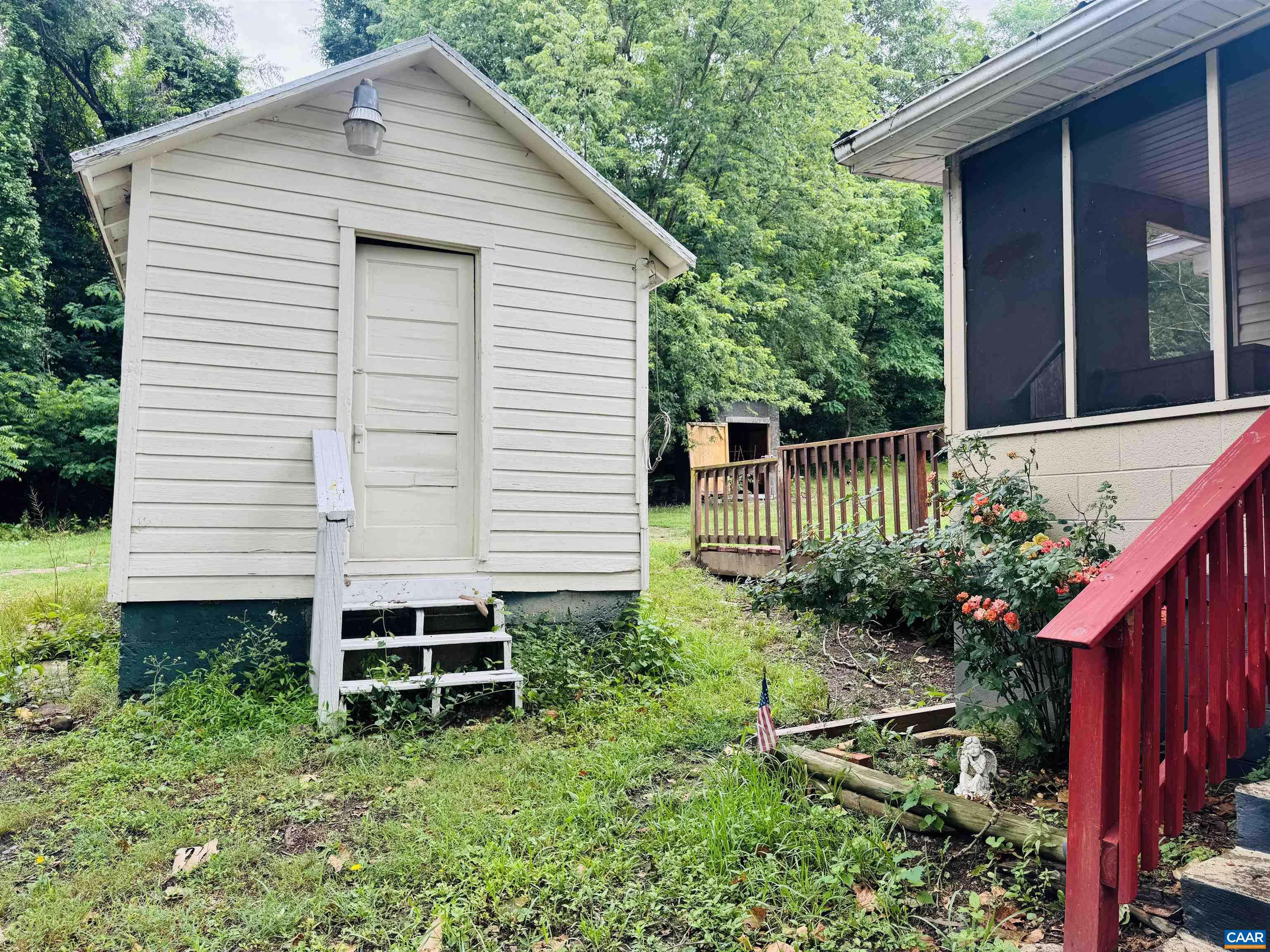 1924 E MAIN ST, WAYNESBORO, Virginia 22980, 3 Bedrooms Bedrooms, ,2 BathroomsBathrooms,Residential,1924 E MAIN ST,678934 MLS # 678934