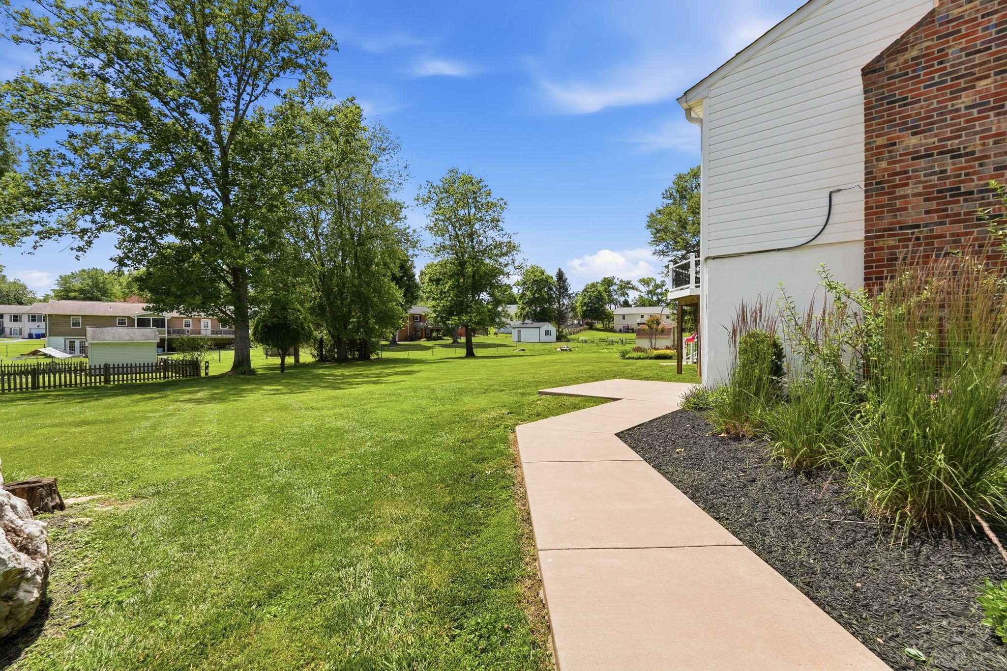 7150 SPOTSYLVANIA ST, WARRENTON, Virginia 20187, 3 Bedrooms Bedrooms, ,3 BathroomsBathrooms,Residential,7150 SPOTSYLVANIA ST,VAFQ2022666 MLS # VAFQ2022666