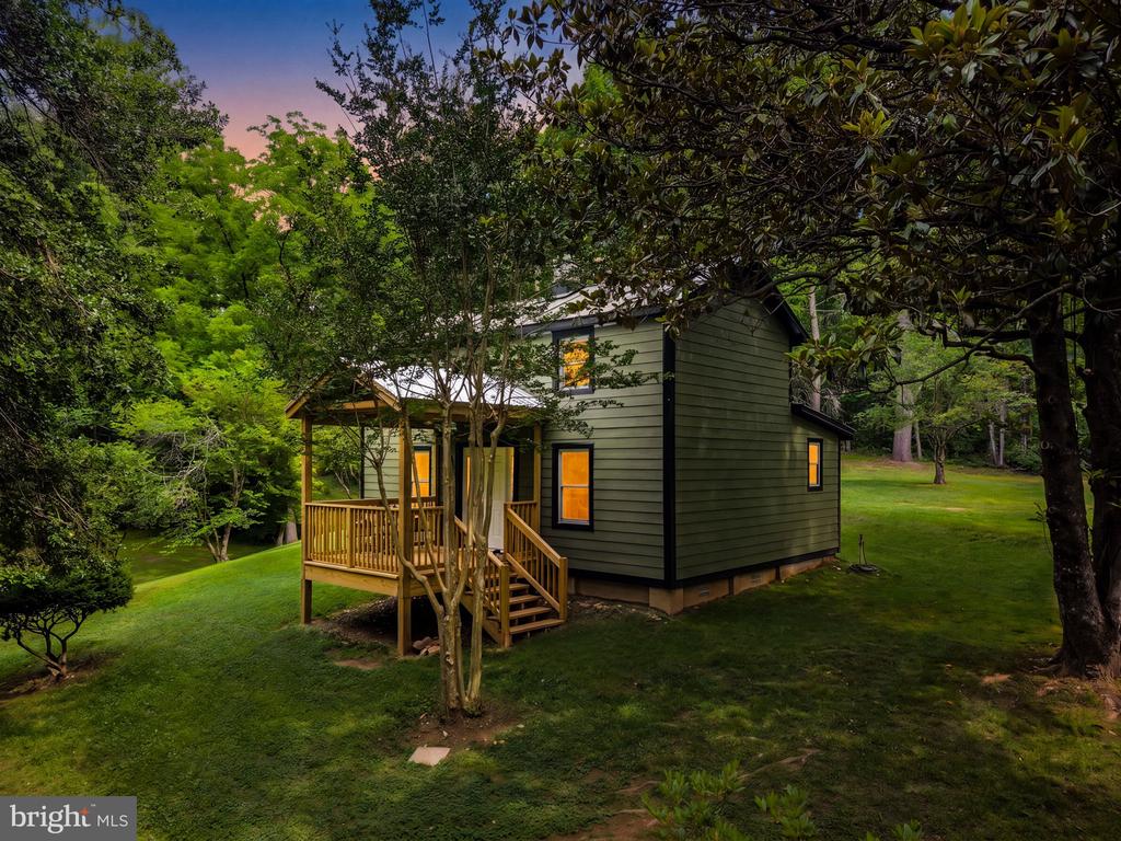 2303 W HOOVER RD, HAYWOOD, Virginia 22722, 2 Bedrooms Bedrooms, ,1 BathroomBathrooms,Residential,2303 W HOOVER RD,VAMA2002834 MLS # VAMA2002834