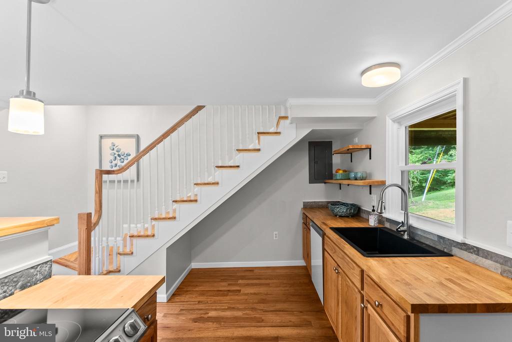 2303 W HOOVER RD, HAYWOOD, Virginia 22722, 2 Bedrooms Bedrooms, ,1 BathroomBathrooms,Residential,2303 W HOOVER RD,VAMA2002834 MLS # VAMA2002834