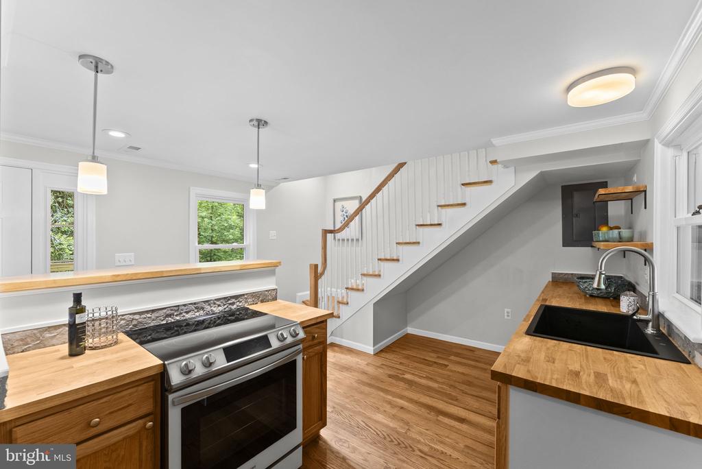 2303 W HOOVER RD, HAYWOOD, Virginia 22722, 2 Bedrooms Bedrooms, ,1 BathroomBathrooms,Residential,2303 W HOOVER RD,VAMA2002834 MLS # VAMA2002834