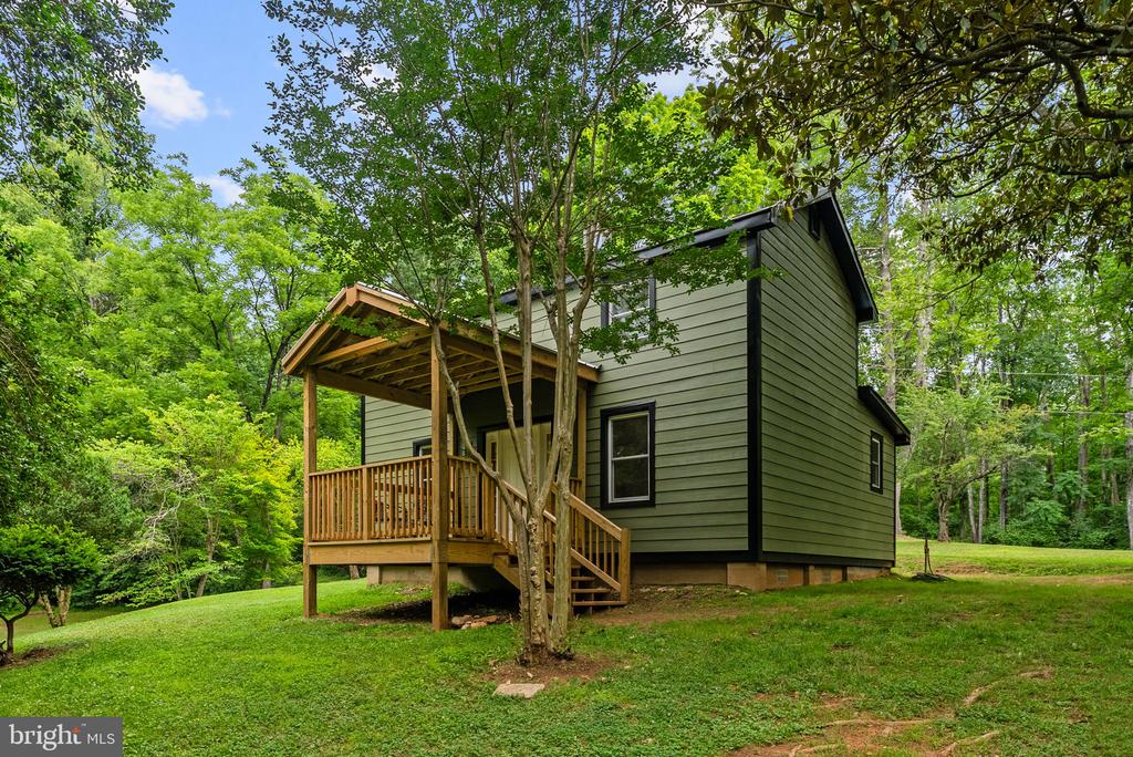 2303 W HOOVER RD, HAYWOOD, Virginia 22722, 2 Bedrooms Bedrooms, ,1 BathroomBathrooms,Residential,2303 W HOOVER RD,VAMA2002834 MLS # VAMA2002834