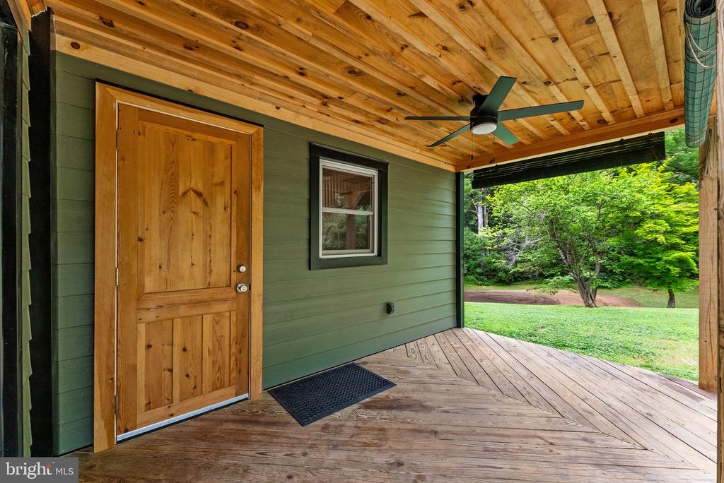 2303 W HOOVER RD, HAYWOOD, Virginia 22722, 2 Bedrooms Bedrooms, ,1 BathroomBathrooms,Residential,2303 W HOOVER RD,VAMA2002834 MLS # VAMA2002834