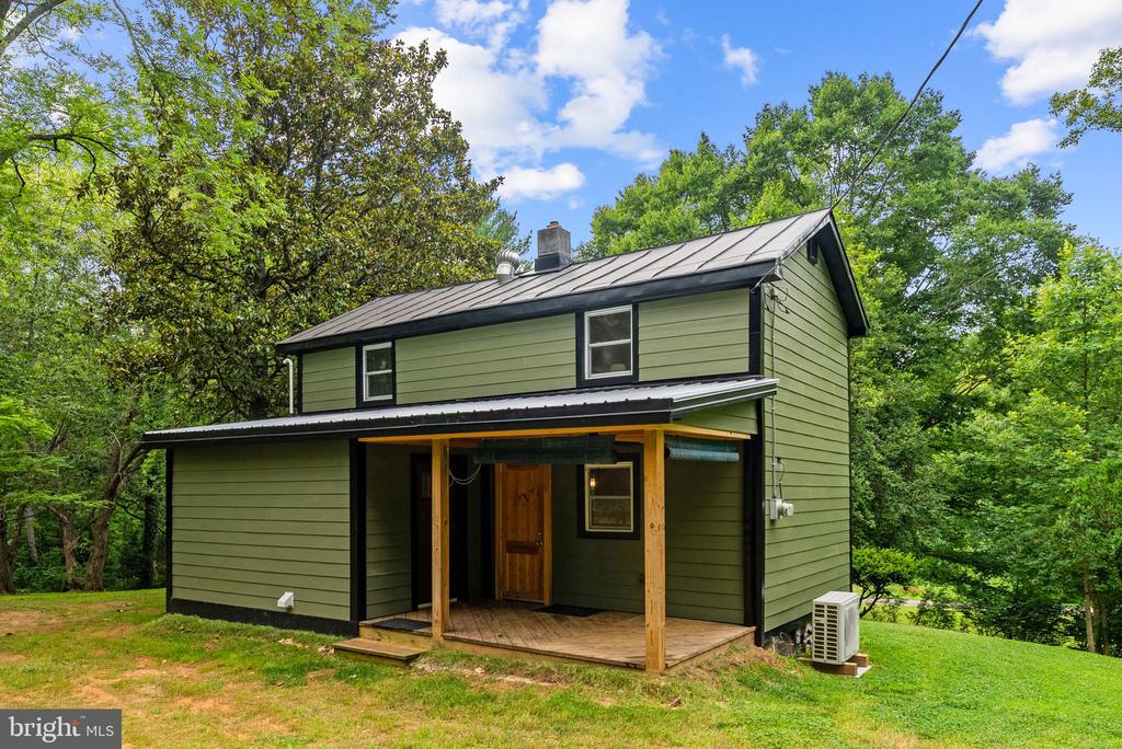 2303 W HOOVER RD, HAYWOOD, Virginia 22722, 2 Bedrooms Bedrooms, ,1 BathroomBathrooms,Residential,2303 W HOOVER RD,VAMA2002834 MLS # VAMA2002834