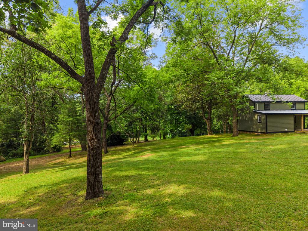2303 W HOOVER RD, HAYWOOD, Virginia 22722, 2 Bedrooms Bedrooms, ,1 BathroomBathrooms,Residential,2303 W HOOVER RD,VAMA2002834 MLS # VAMA2002834