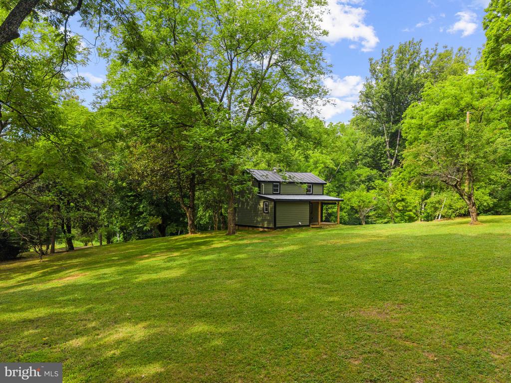 2303 W HOOVER RD, HAYWOOD, Virginia 22722, 2 Bedrooms Bedrooms, ,1 BathroomBathrooms,Residential,2303 W HOOVER RD,VAMA2002834 MLS # VAMA2002834