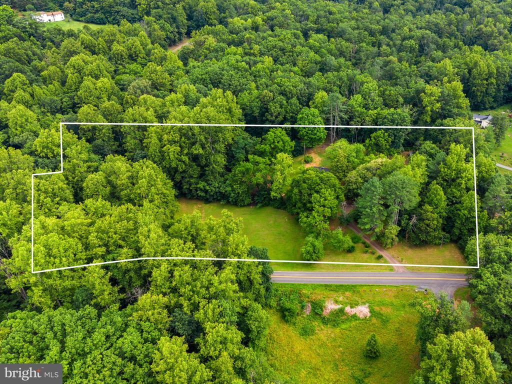2303 W HOOVER RD, HAYWOOD, Virginia 22722, 2 Bedrooms Bedrooms, ,1 BathroomBathrooms,Residential,2303 W HOOVER RD,VAMA2002834 MLS # VAMA2002834