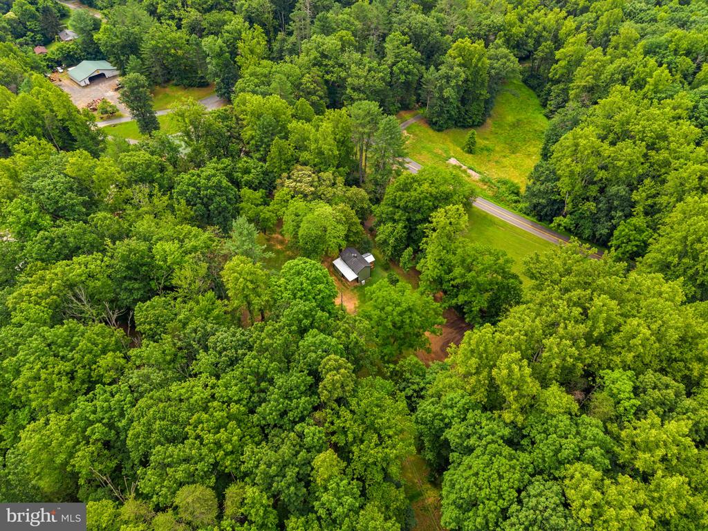 2303 W HOOVER RD, HAYWOOD, Virginia 22722, 2 Bedrooms Bedrooms, ,1 BathroomBathrooms,Residential,2303 W HOOVER RD,VAMA2002834 MLS # VAMA2002834
