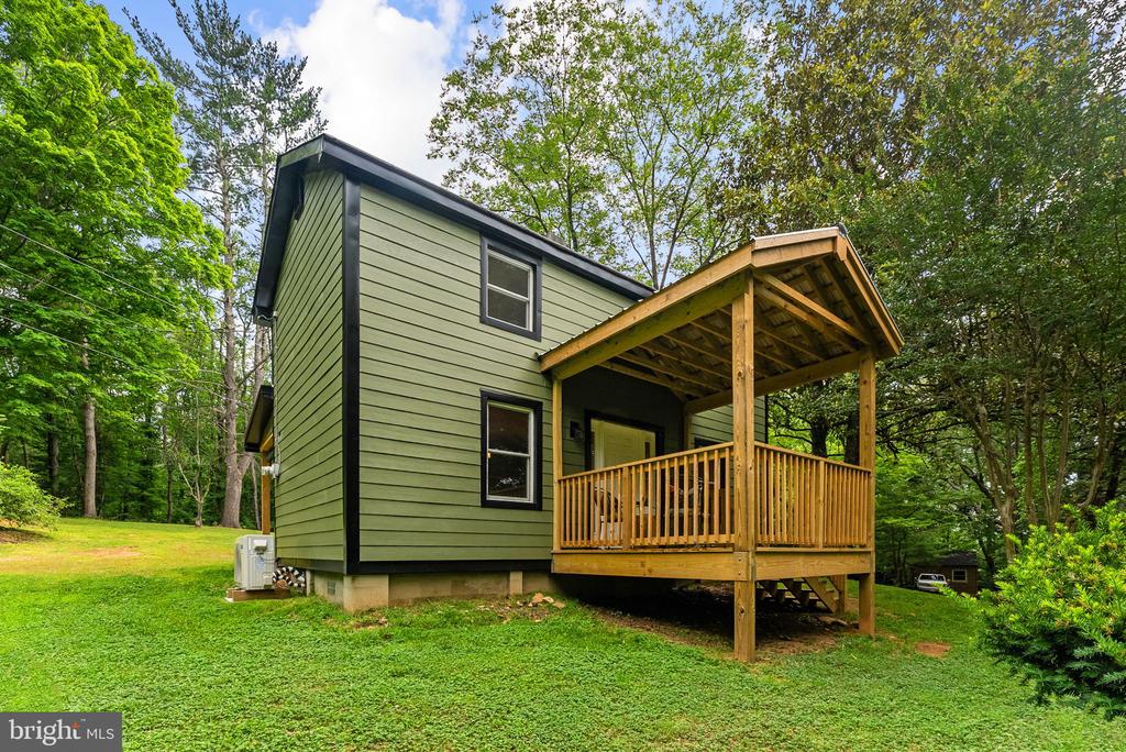 2303 W HOOVER RD, HAYWOOD, Virginia 22722, 2 Bedrooms Bedrooms, ,1 BathroomBathrooms,Residential,2303 W HOOVER RD,VAMA2002834 MLS # VAMA2002834