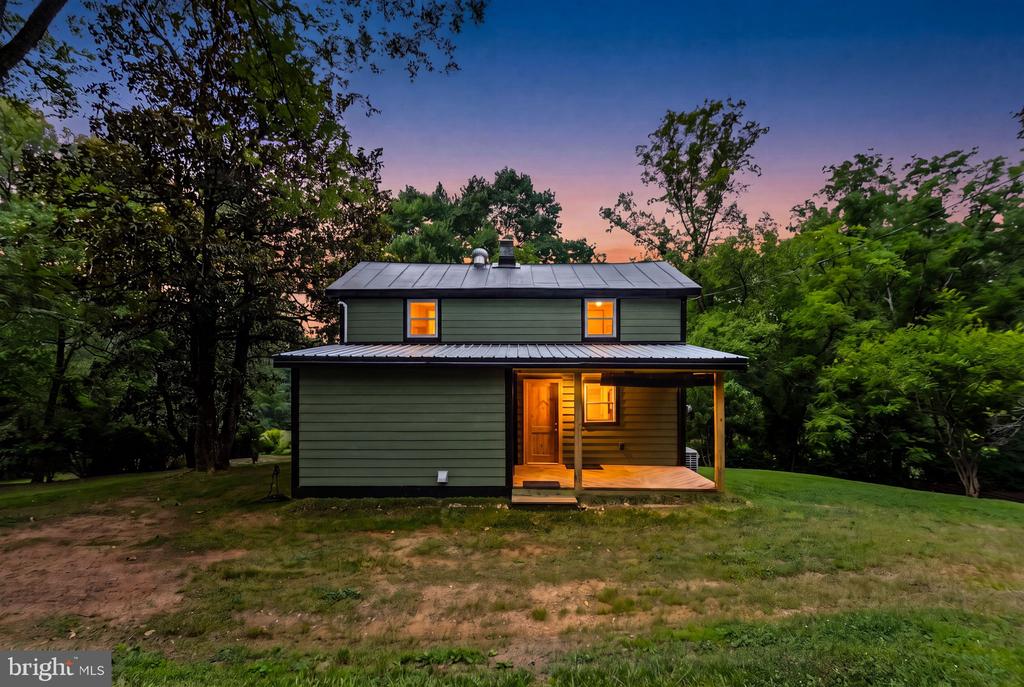 2303 W HOOVER RD, HAYWOOD, Virginia 22722, 2 Bedrooms Bedrooms, ,1 BathroomBathrooms,Residential,2303 W HOOVER RD,VAMA2002834 MLS # VAMA2002834