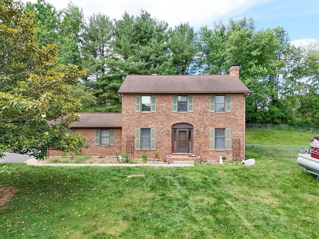 2251 AIRPORT RD, BRIDGEWATER, Virginia 22812, 5 Bedrooms Bedrooms, ,3 BathroomsBathrooms,Residential,2251 AIRPORT RD,678936 MLS # 678936