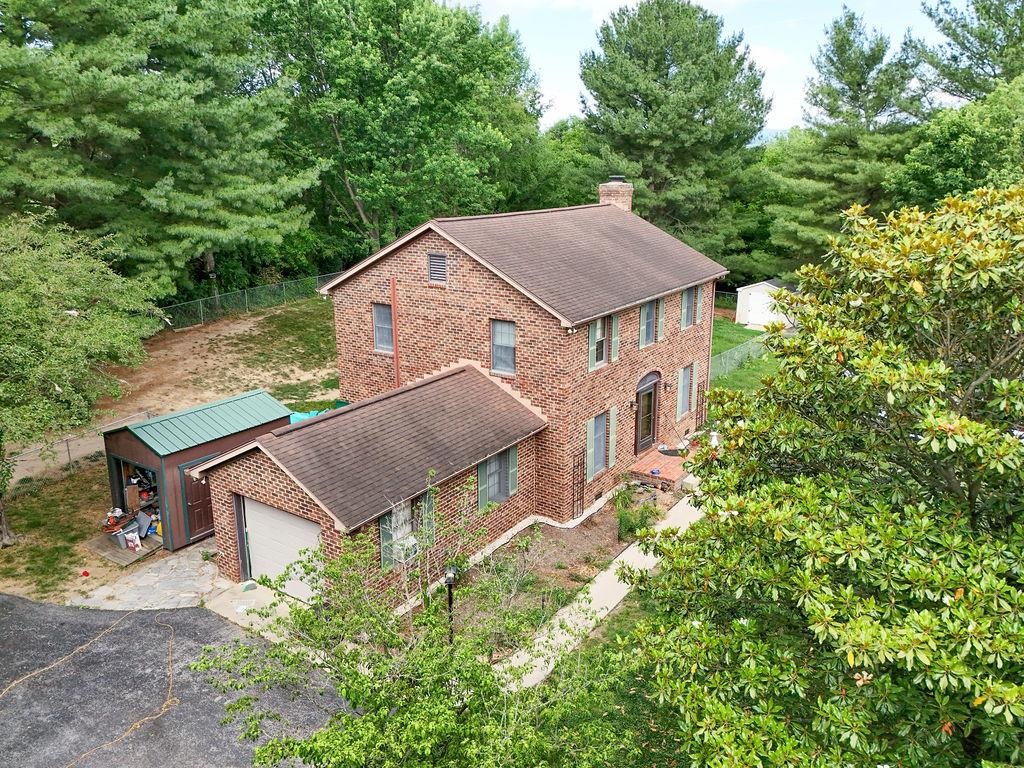 2251 AIRPORT RD, BRIDGEWATER, Virginia 22812, 5 Bedrooms Bedrooms, ,3 BathroomsBathrooms,Residential,2251 AIRPORT RD,678936 MLS # 678936