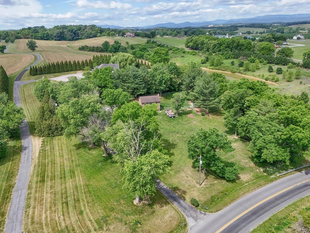 2251 AIRPORT RD, BRIDGEWATER, Virginia 22812, 5 Bedrooms Bedrooms, ,3 BathroomsBathrooms,Residential,2251 AIRPORT RD,678936 MLS # 678936