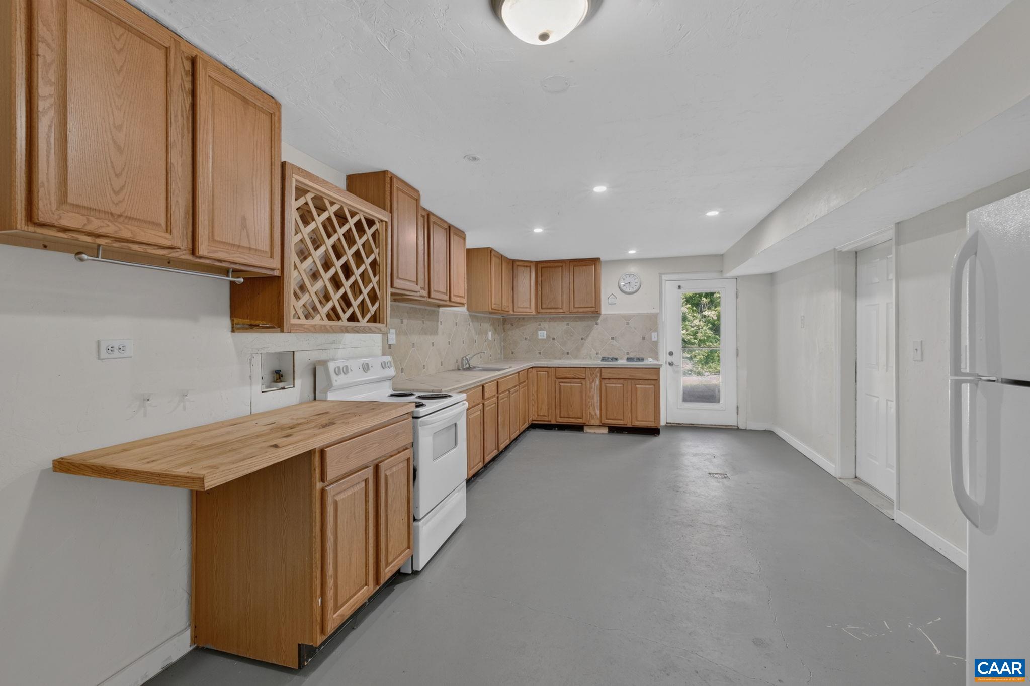 618 RIVANNA WOODS DR, FORK UNION, Virginia 23055, 4 Bedrooms Bedrooms, ,3 BathroomsBathrooms,Residential,618 RIVANNA WOODS DR,678938 MLS # 678938