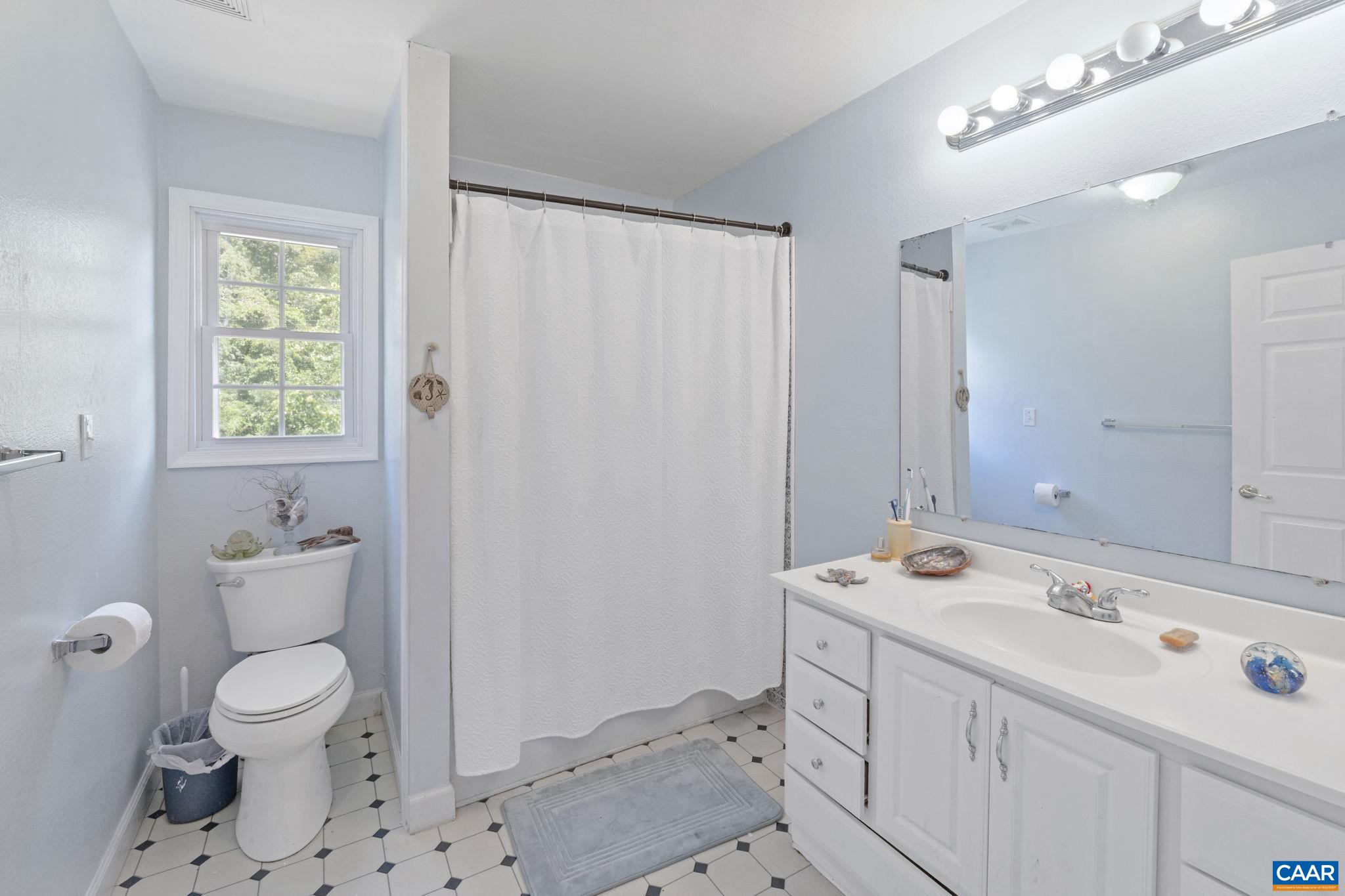 618 RIVANNA WOODS DR, FORK UNION, Virginia 23055, 4 Bedrooms Bedrooms, ,3 BathroomsBathrooms,Residential,618 RIVANNA WOODS DR,678938 MLS # 678938