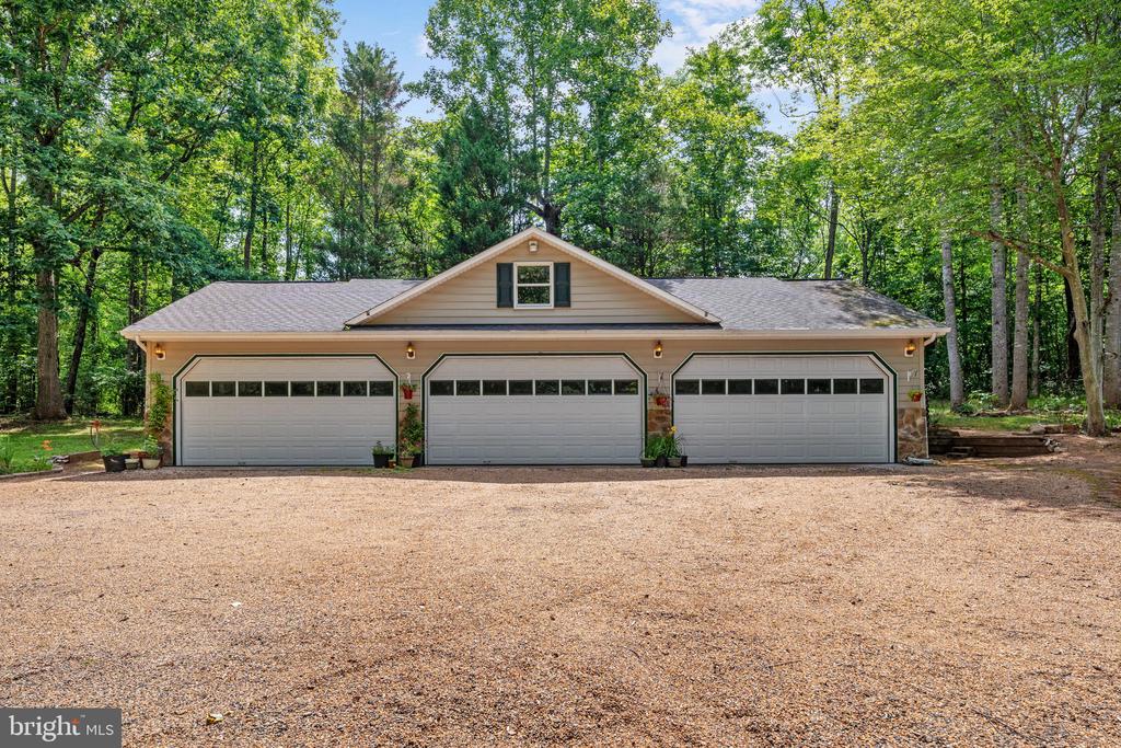203 ROCK MILLS RD, WOODVILLE, Virginia 22749, 4 Bedrooms Bedrooms, ,3 BathroomsBathrooms,Residential,203 ROCK MILLS RD,VARP2002726 MLS # VARP2002726