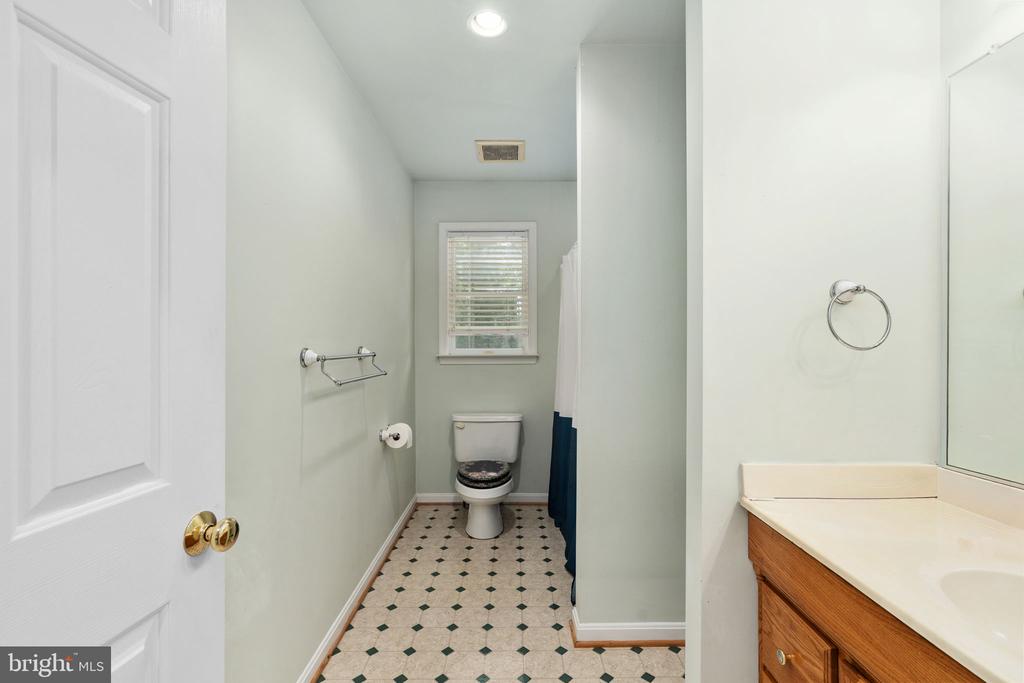 203 ROCK MILLS RD, WOODVILLE, Virginia 22749, 4 Bedrooms Bedrooms, ,3 BathroomsBathrooms,Residential,203 ROCK MILLS RD,VARP2002726 MLS # VARP2002726