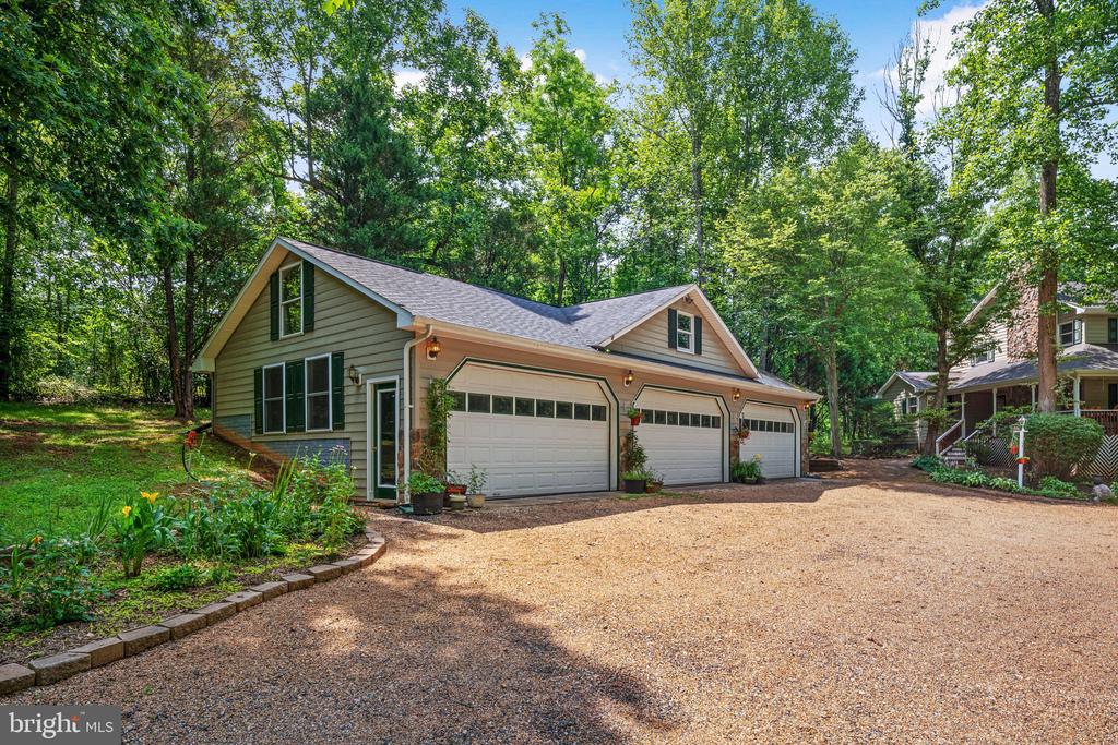 203 ROCK MILLS RD, WOODVILLE, Virginia 22749, 4 Bedrooms Bedrooms, ,3 BathroomsBathrooms,Residential,203 ROCK MILLS RD,VARP2002726 MLS # VARP2002726