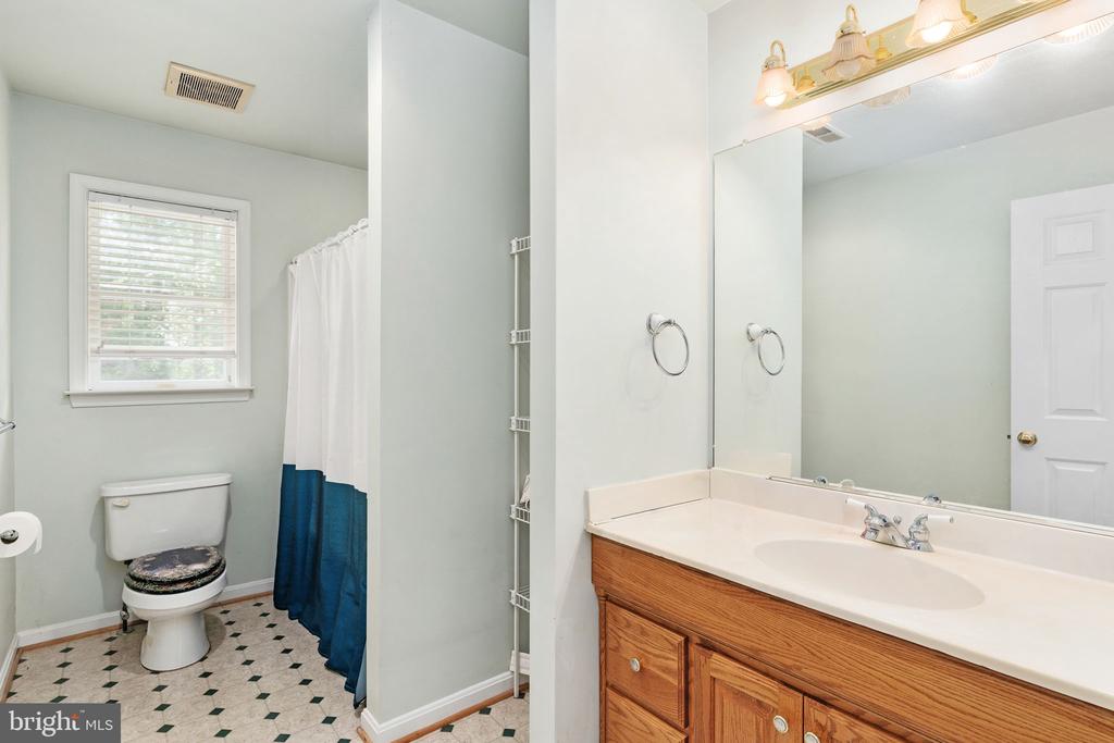 203 ROCK MILLS RD, WOODVILLE, Virginia 22749, 4 Bedrooms Bedrooms, ,3 BathroomsBathrooms,Residential,203 ROCK MILLS RD,VARP2002726 MLS # VARP2002726