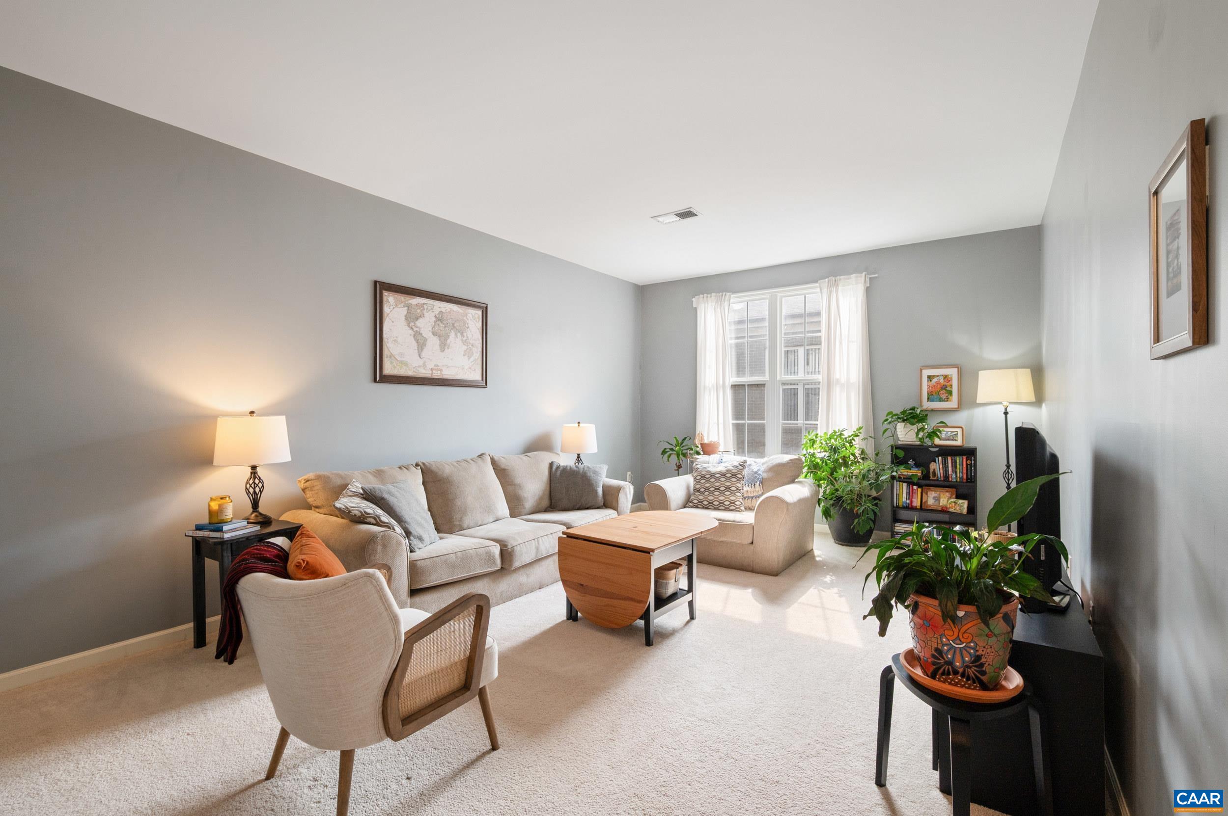 720 WALKER SQ, CHARLOTTESVILLE, Virginia 22903, 1 Bedroom Bedrooms, ,1 BathroomBathrooms,Residential,720 WALKER SQ,678941 MLS # 678941