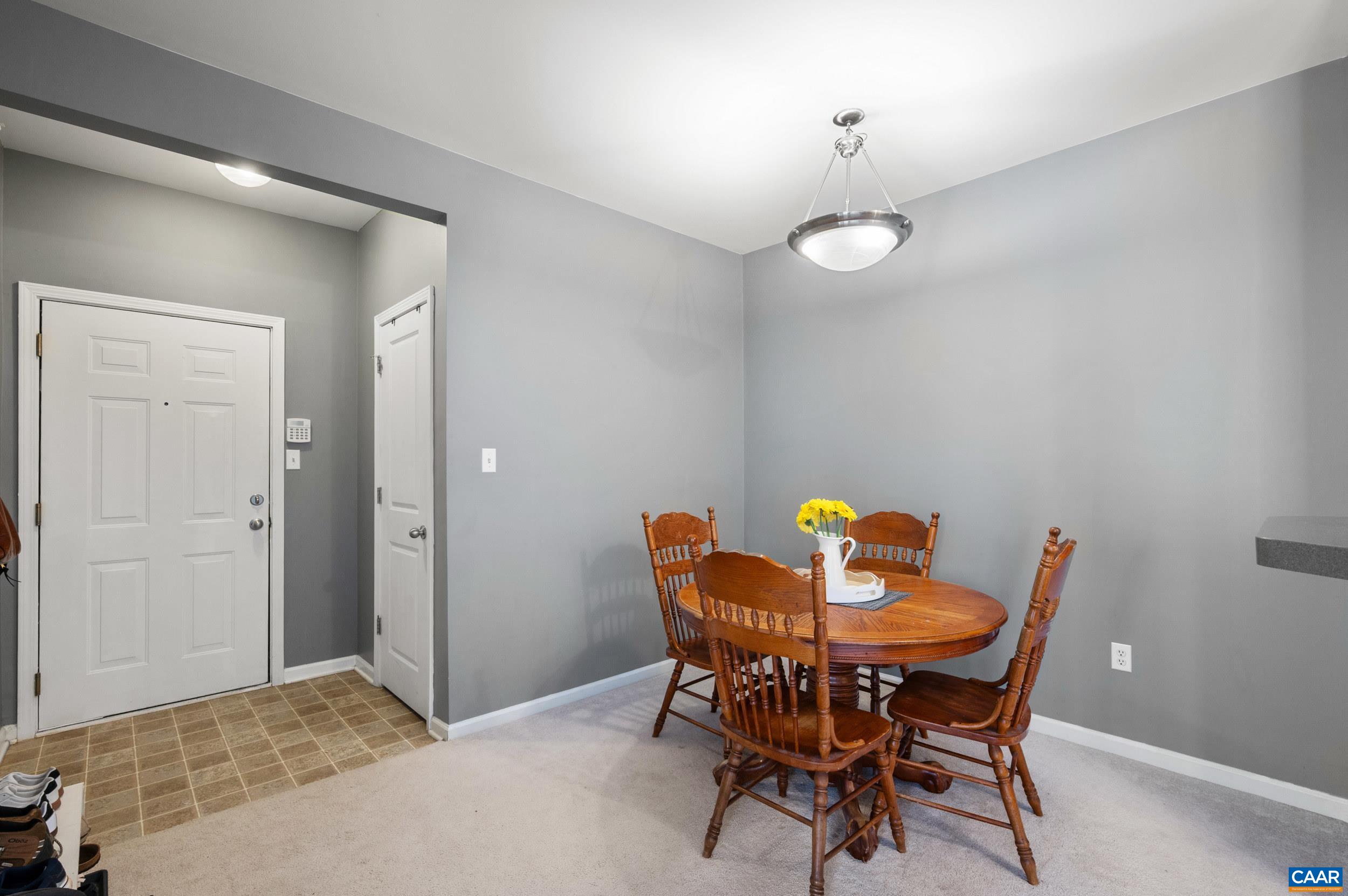 720 WALKER SQ, CHARLOTTESVILLE, Virginia 22903, 1 Bedroom Bedrooms, ,1 BathroomBathrooms,Residential,720 WALKER SQ,678941 MLS # 678941