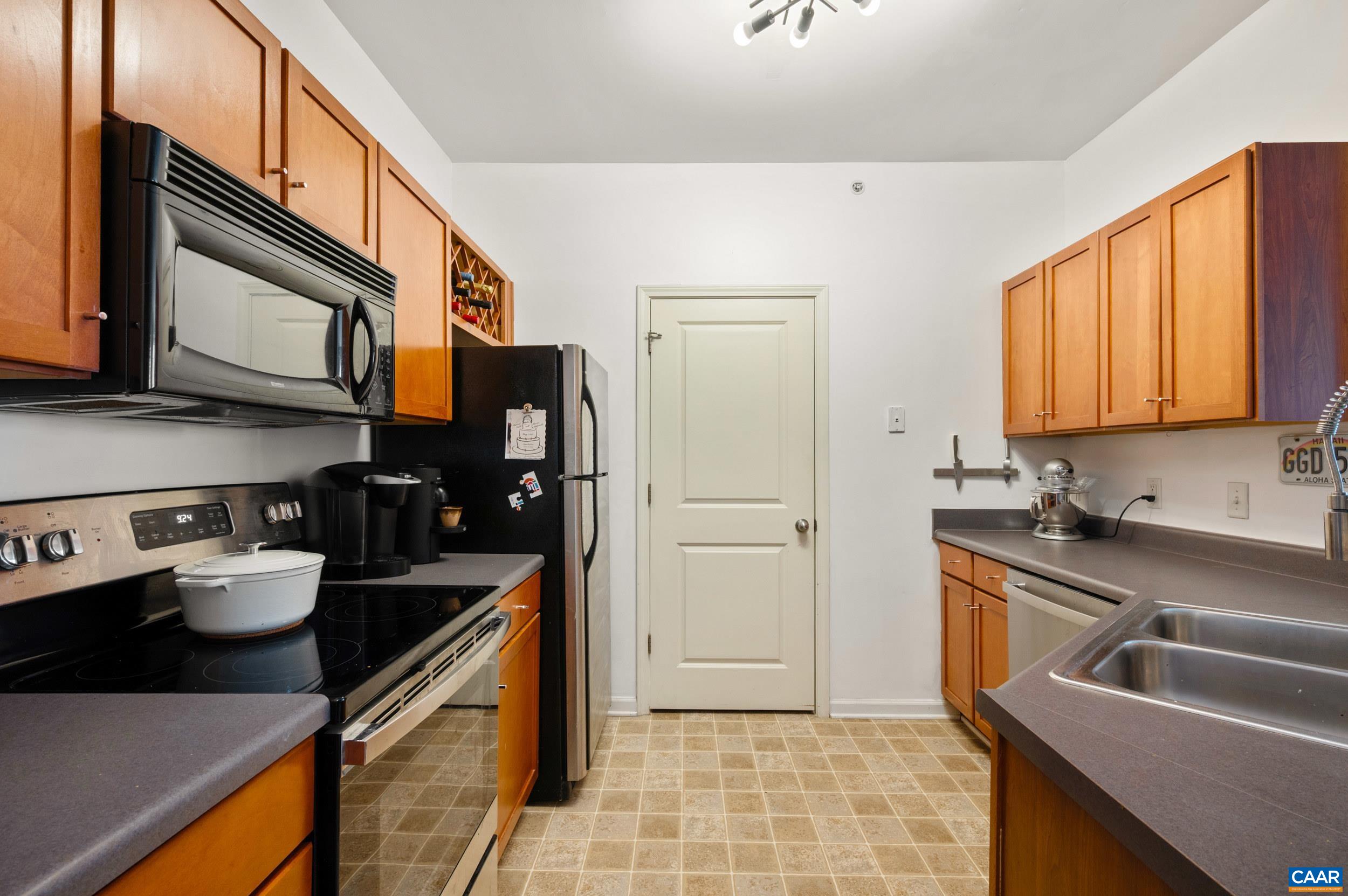 720 WALKER SQ, CHARLOTTESVILLE, Virginia 22903, 1 Bedroom Bedrooms, ,1 BathroomBathrooms,Residential,720 WALKER SQ,678941 MLS # 678941
