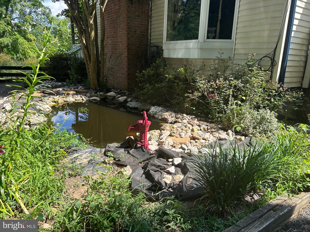 13078 BREEZY KNOLL LN, AMISSVILLE, Virginia 20106, 4 Bedrooms Bedrooms, ,2 BathroomsBathrooms,Residential,13078 BREEZY KNOLL LN,VACU2014220 MLS # VACU2014220