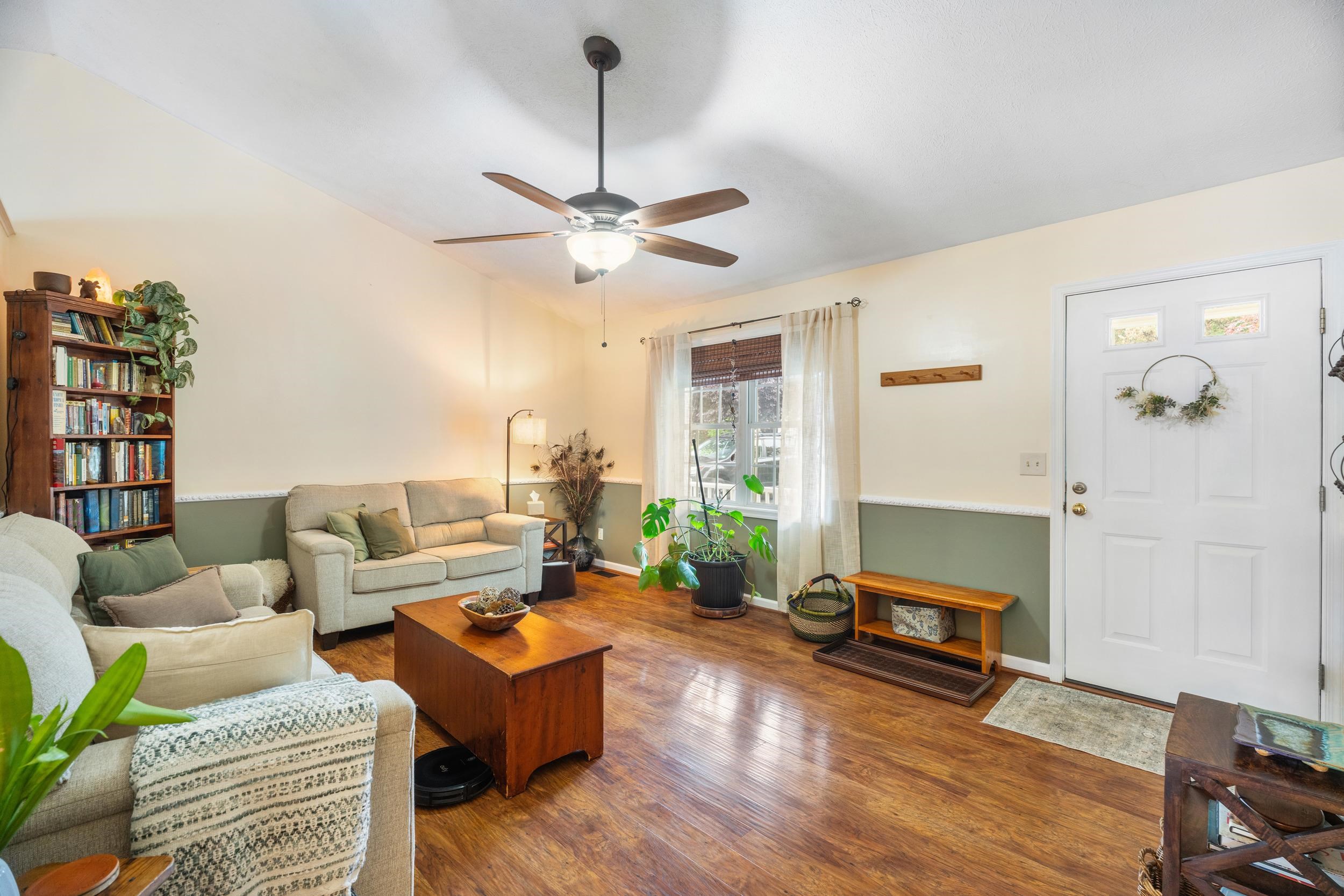 227 BOWMANS RUN DR, STUARTS DRAFT, Virginia 24477, 3 Bedrooms Bedrooms, ,2 BathroomsBathrooms,Residential,227 BOWMANS RUN DR,678944 MLS # 678944