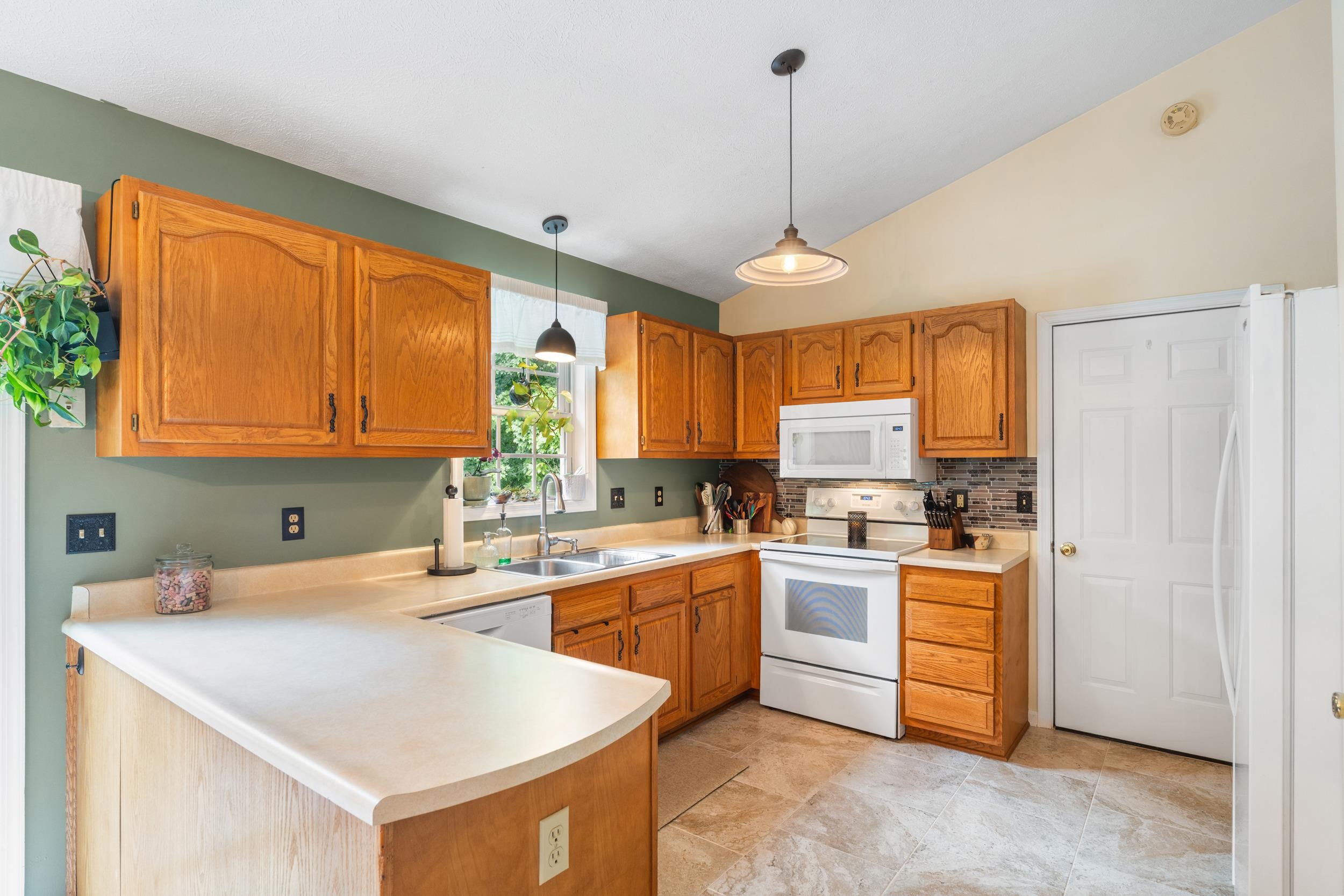 227 BOWMANS RUN DR, STUARTS DRAFT, Virginia 24477, 3 Bedrooms Bedrooms, ,2 BathroomsBathrooms,Residential,227 BOWMANS RUN DR,678944 MLS # 678944