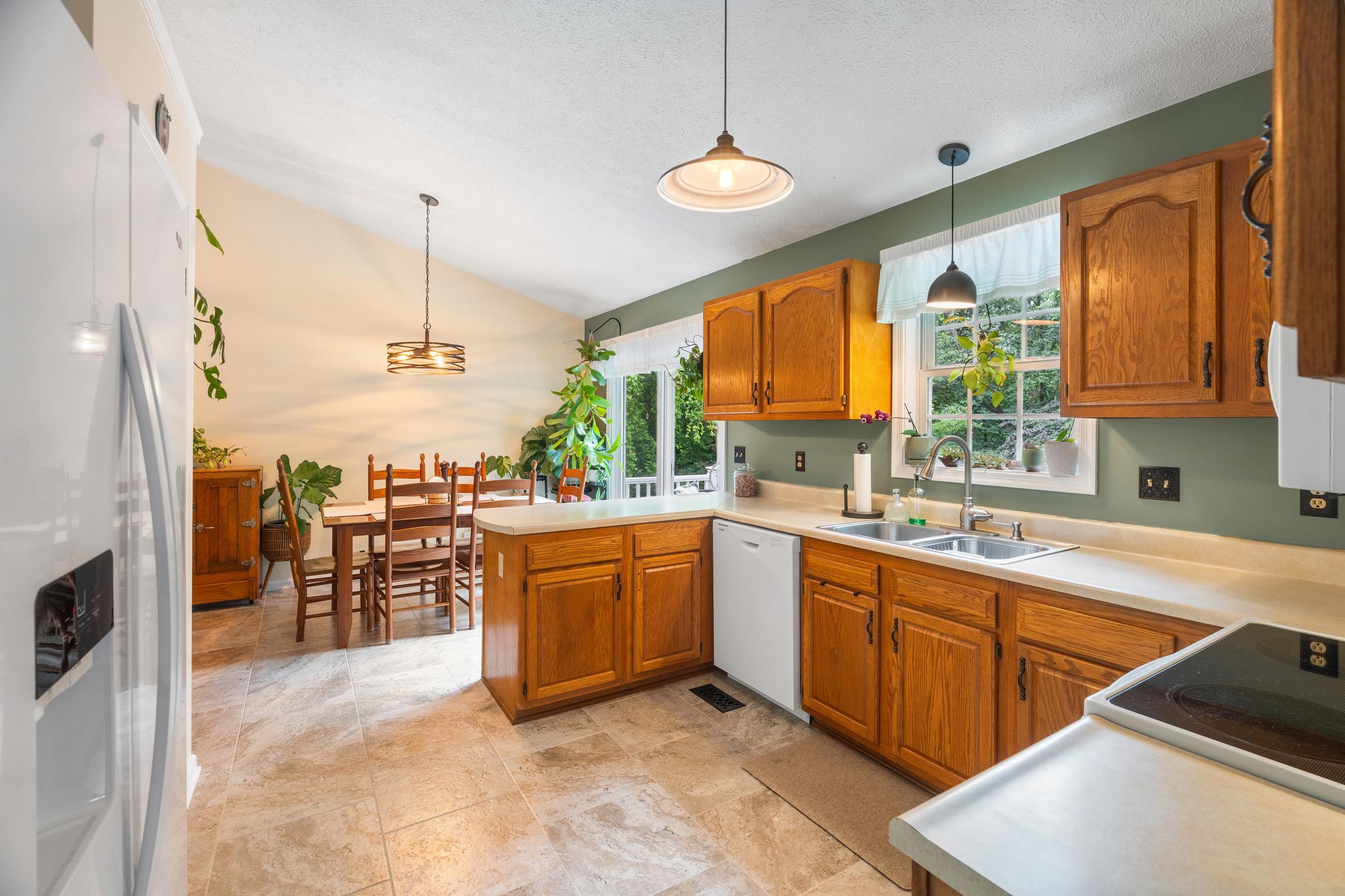 227 BOWMANS RUN DR, STUARTS DRAFT, Virginia 24477, 3 Bedrooms Bedrooms, ,2 BathroomsBathrooms,Residential,227 BOWMANS RUN DR,678944 MLS # 678944